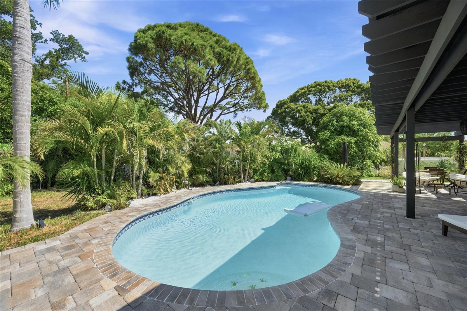 YACHT CLUB ESTATES - Residential