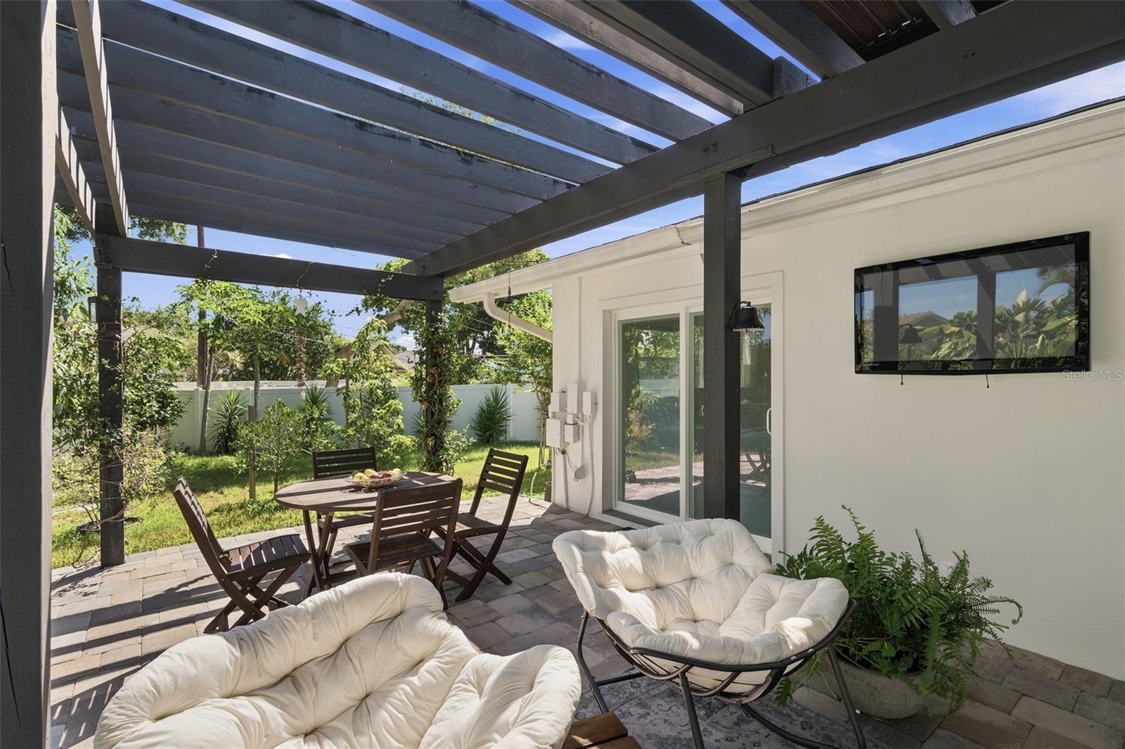 YACHT CLUB ESTATES - Residential