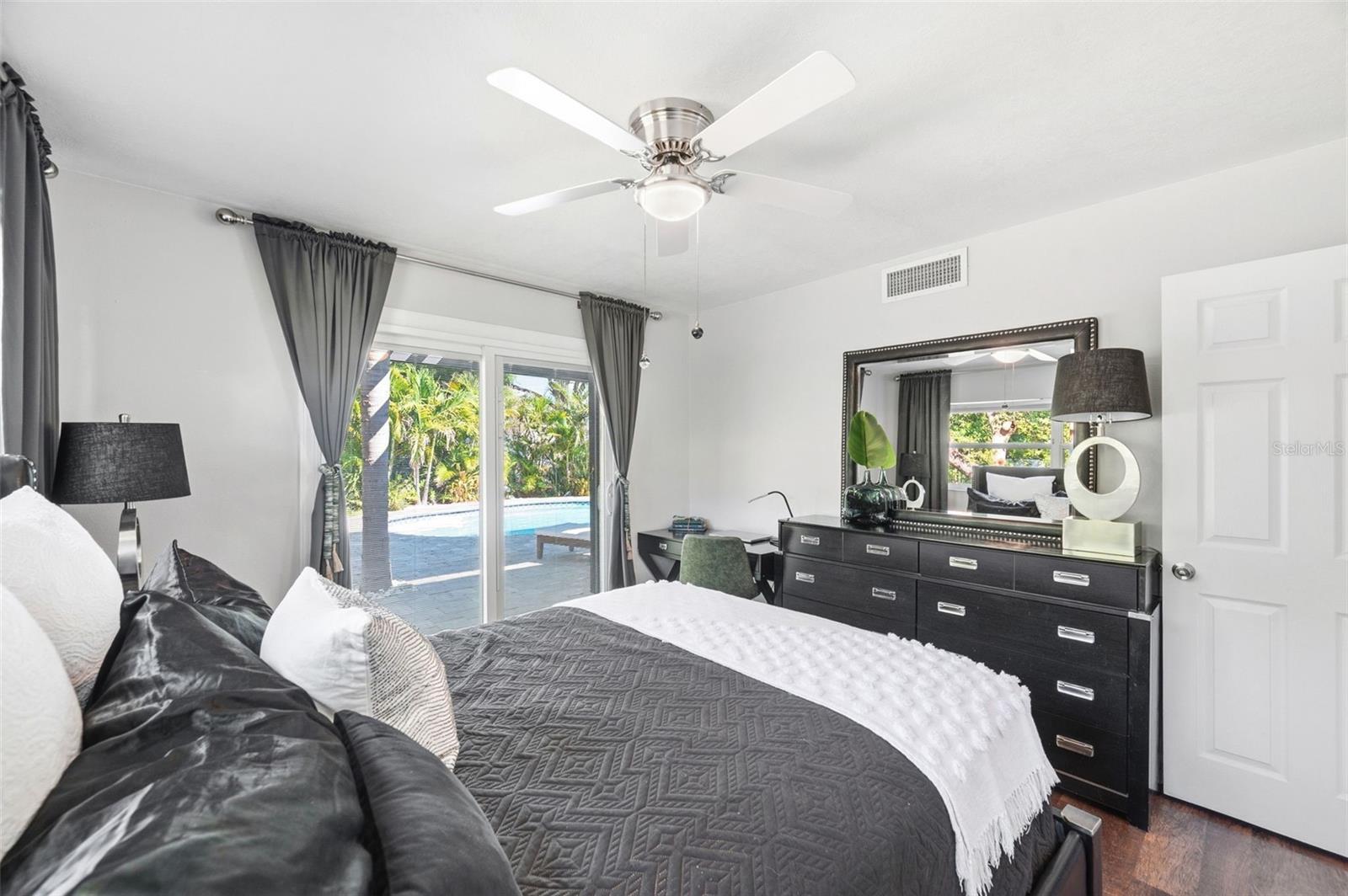 YACHT CLUB ESTATES - Residential