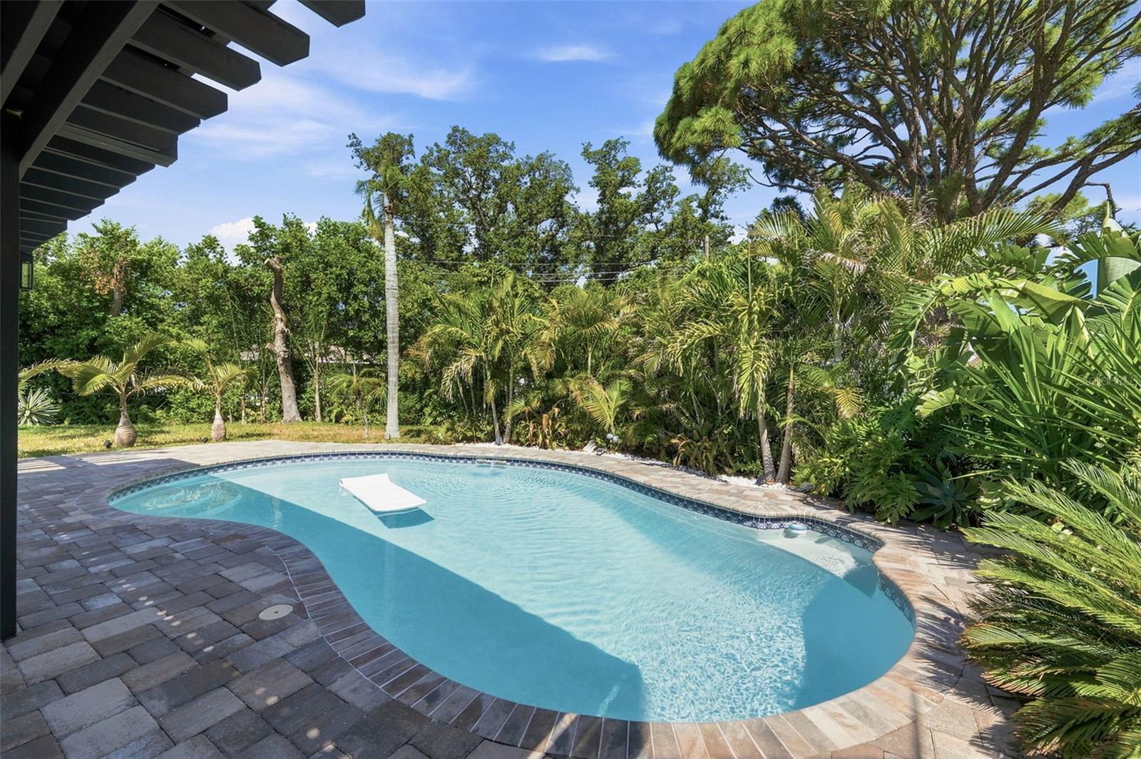 YACHT CLUB ESTATES - Residential