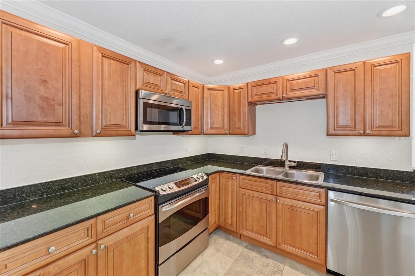 CORDOVA GARDENS III - Residential Lease