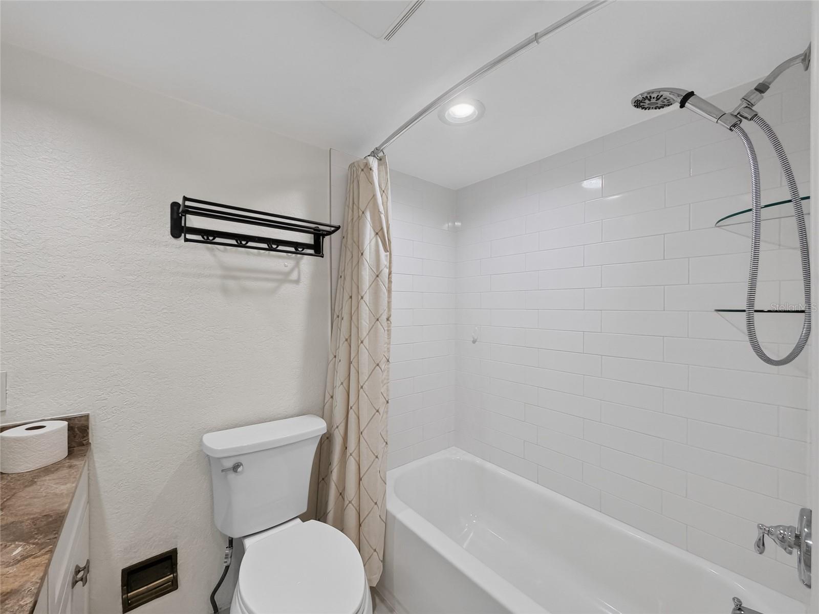 CORDOVA GARDENS III - Residential Lease