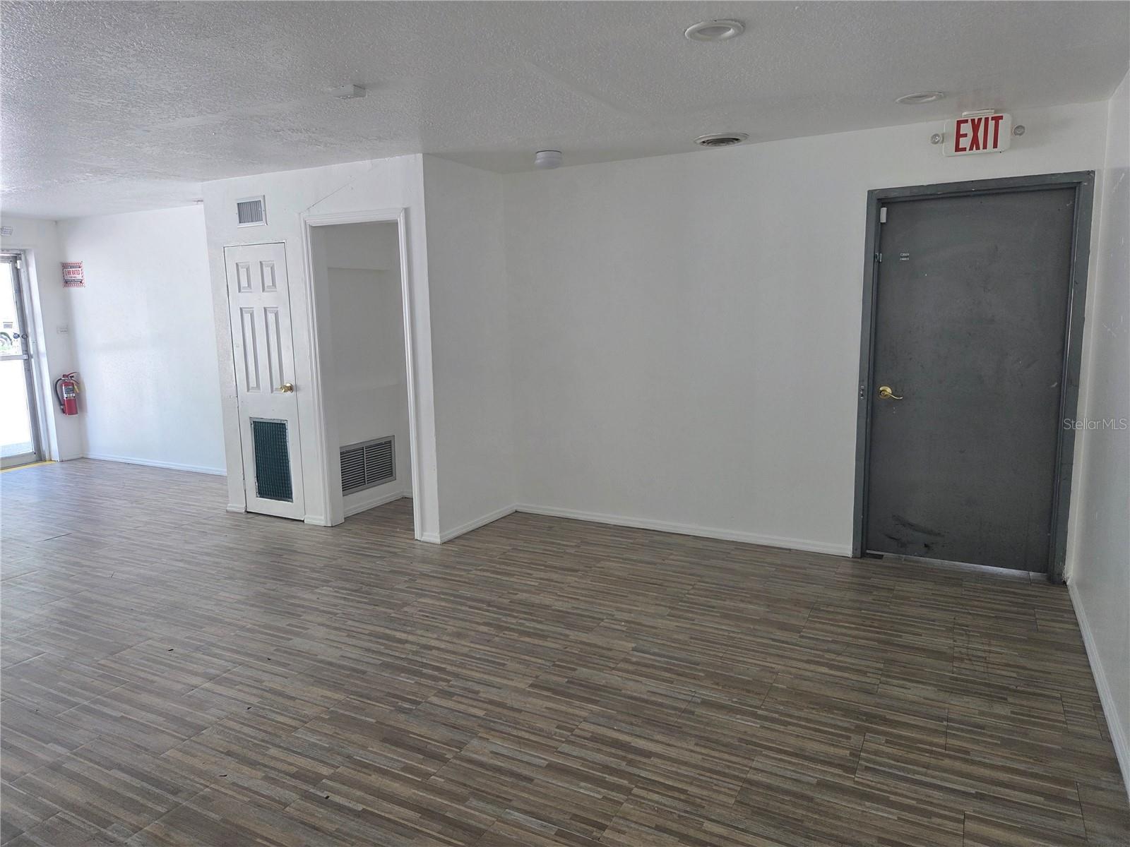 S A ROBINSONS - Commercial Sale