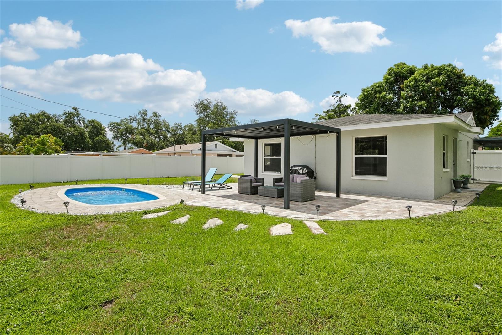 DAHLIA GARDENS - Residential