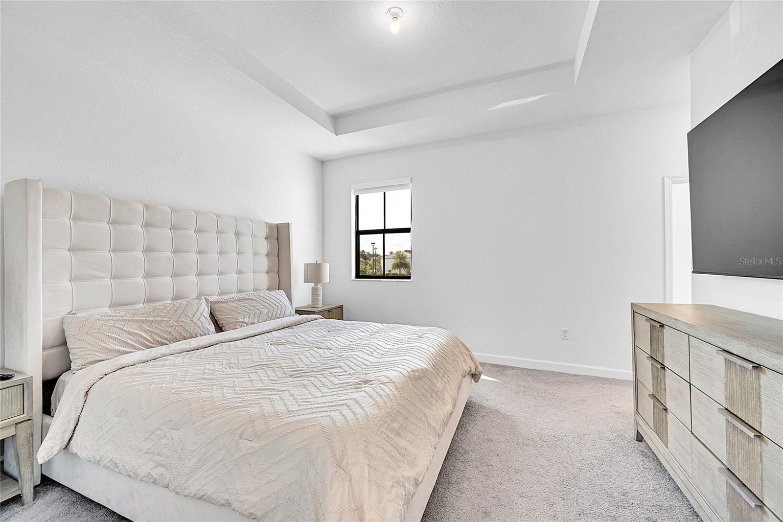 VISTA LAGO - Residential