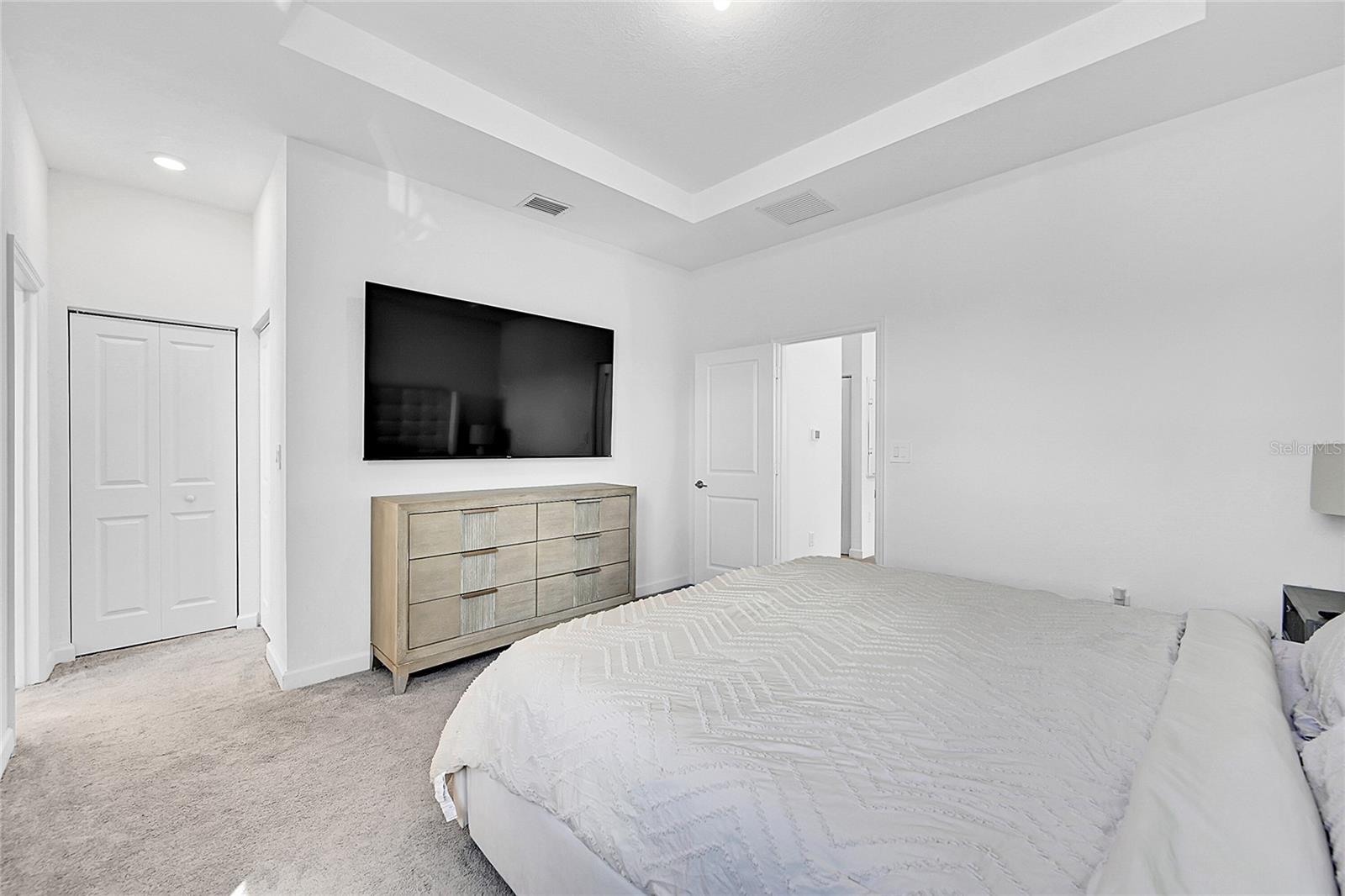 VISTA LAGO - Residential