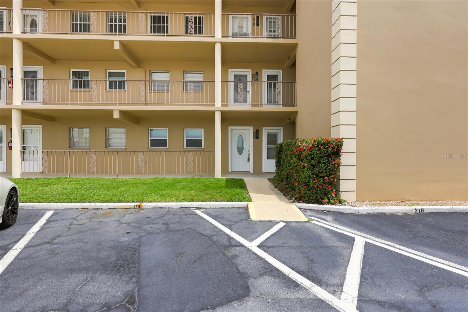 BOCA CIEGA POINT EAST - Residential
