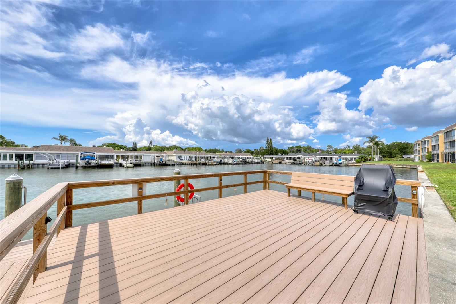 BOCA CIEGA POINT EAST - Residential