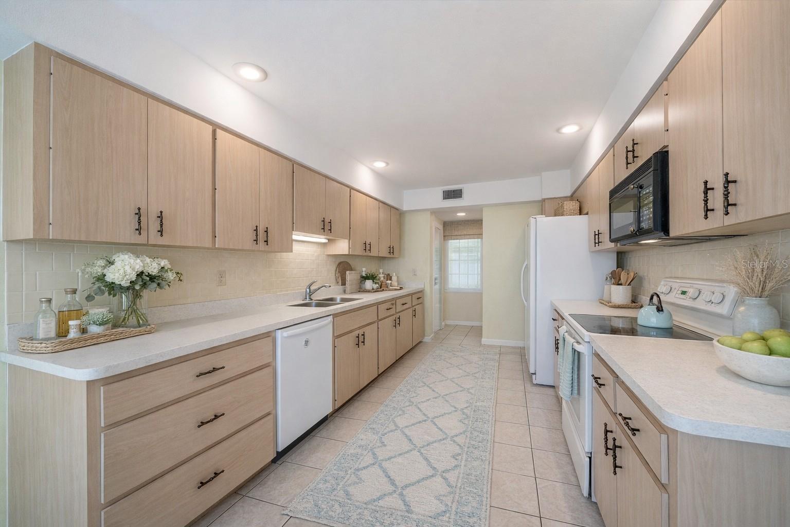 SOUTHWINDS AT FIVE LAKES PH A,6,7,8&11 - Residential