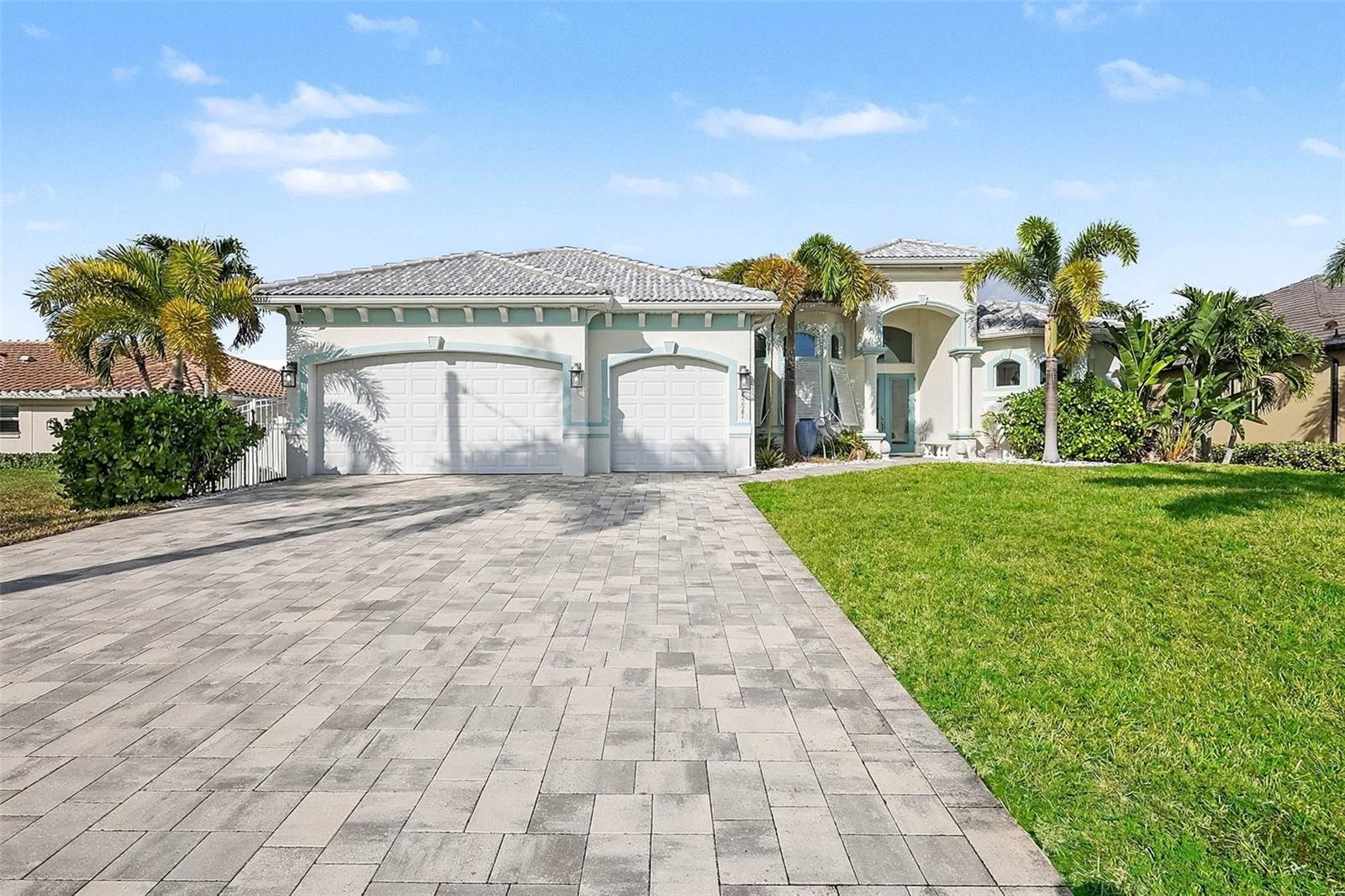 CAPE CORAL - Residential