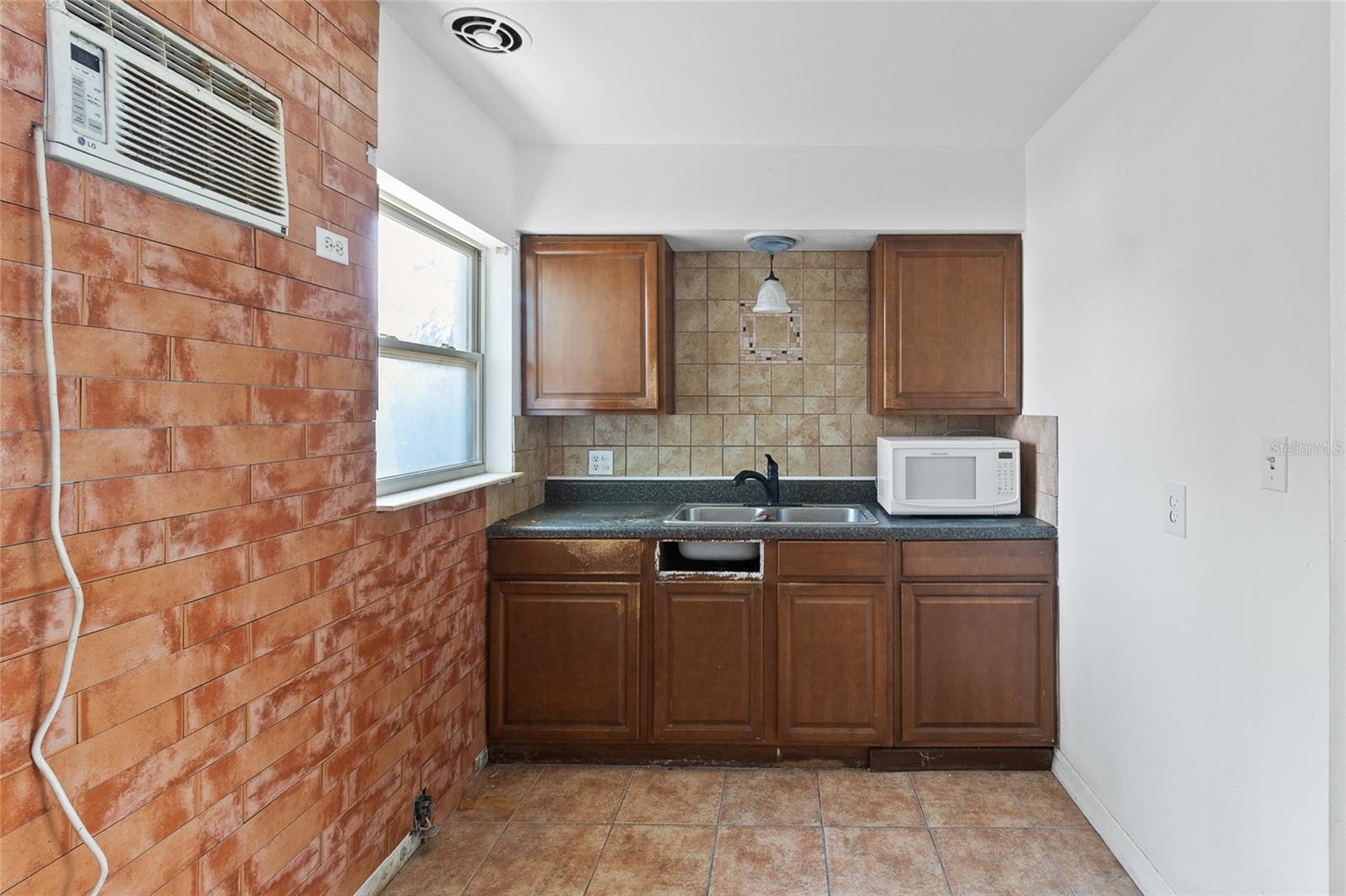 ST PETERSBURG BEACH REP - Residential Income