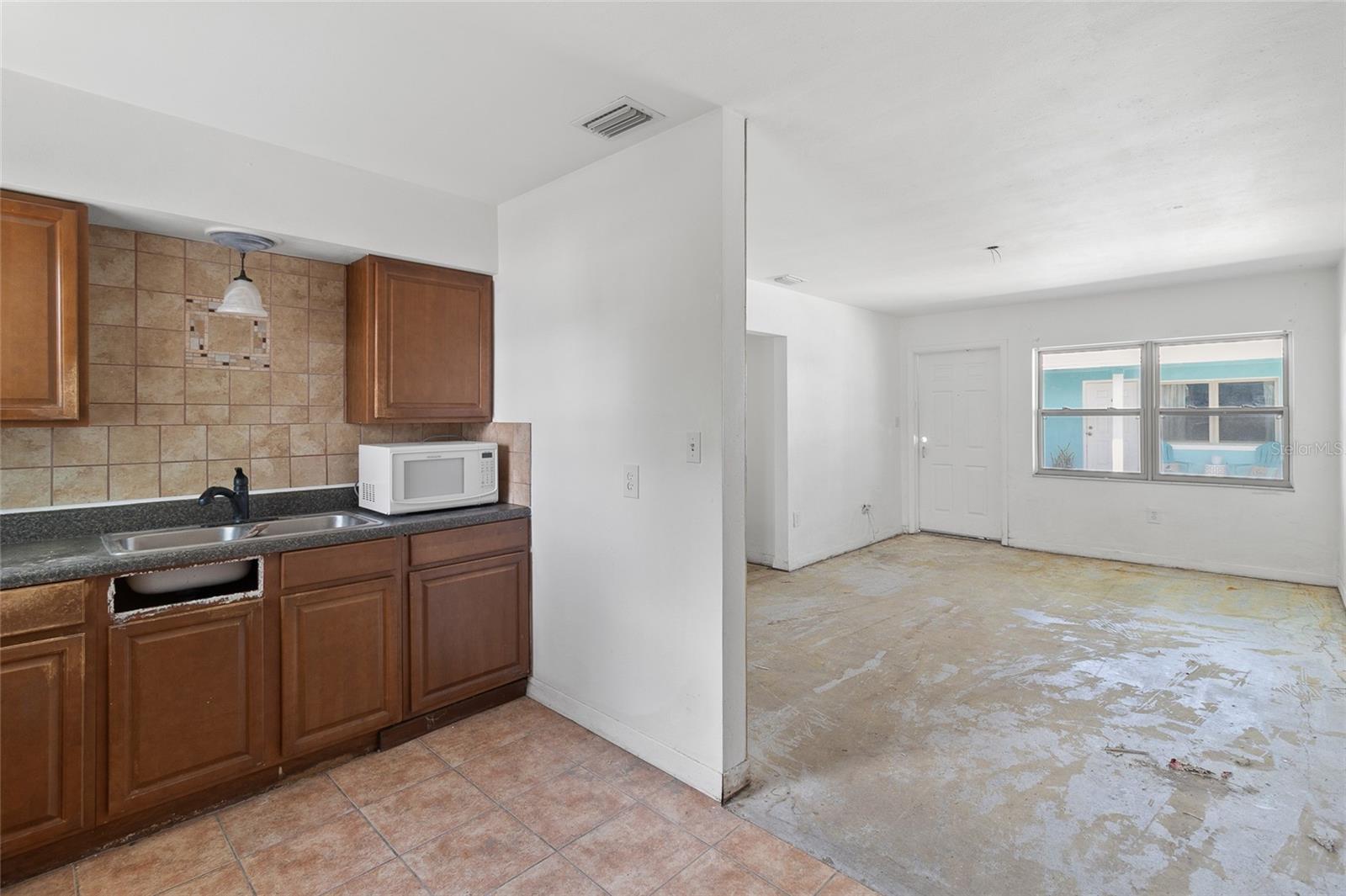 ST PETERSBURG BEACH REP - Residential Income