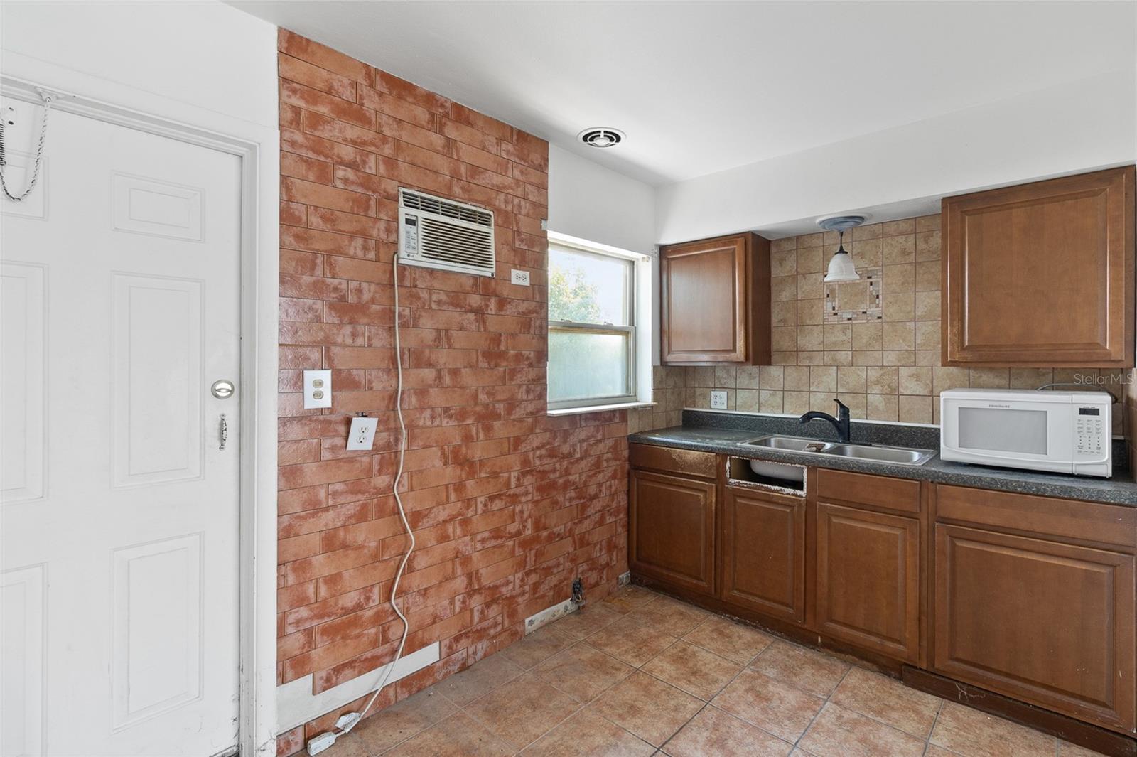 ST PETERSBURG BEACH REP - Residential Income