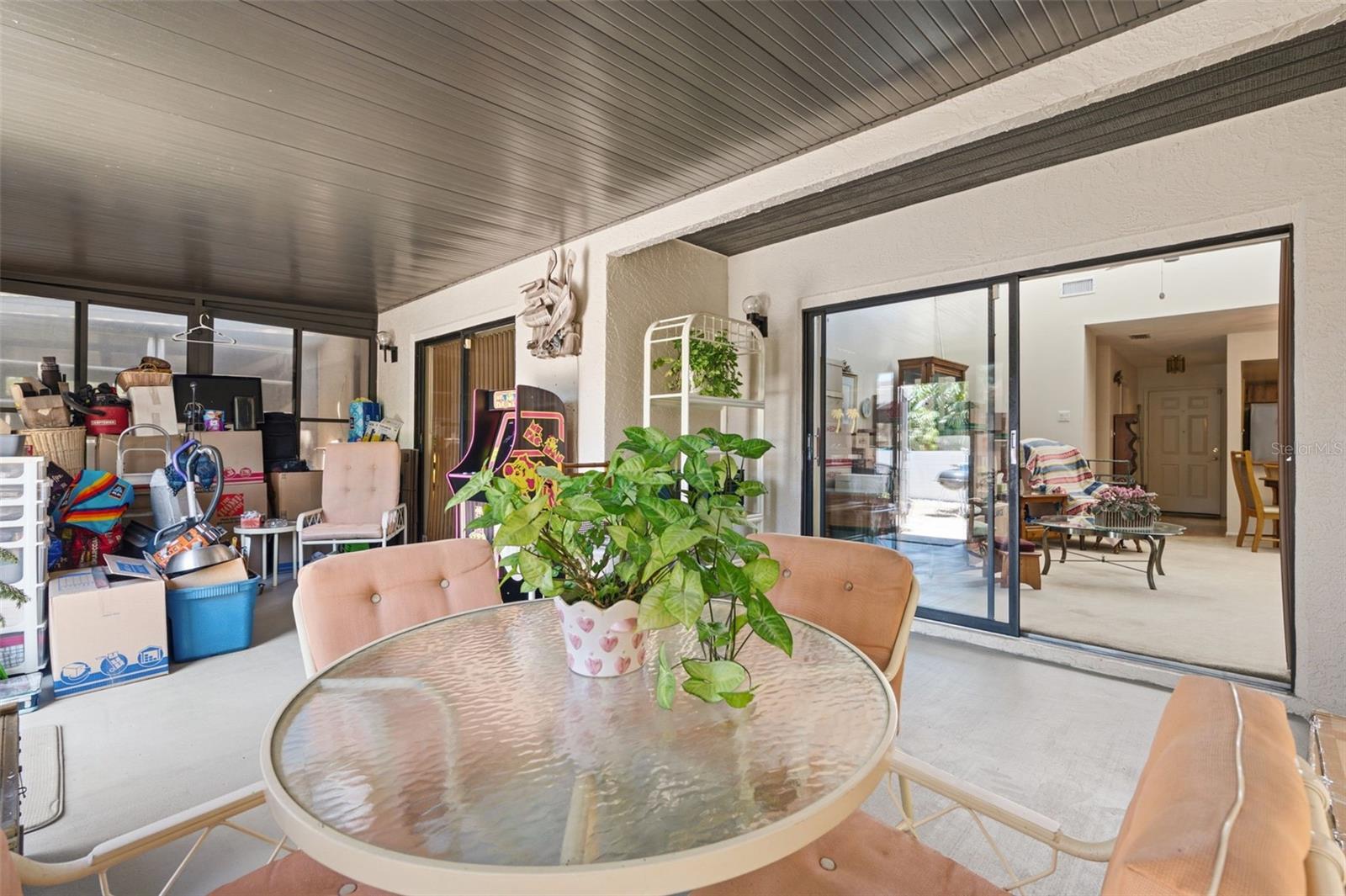 PINEWOOD VILLAS - Residential