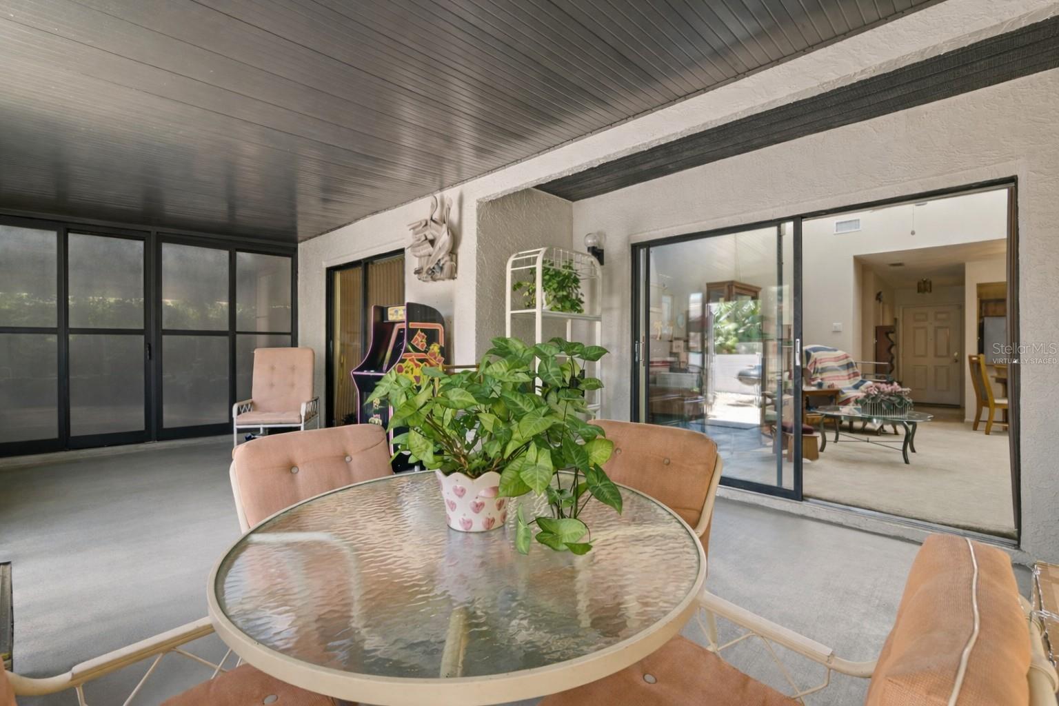 PINEWOOD VILLAS - Residential