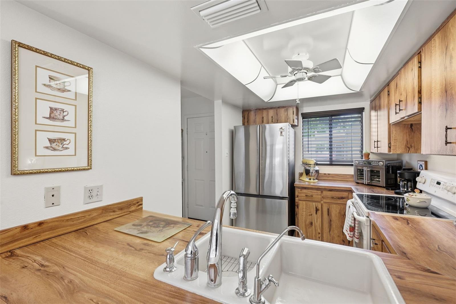 PINEWOOD VILLAS - Residential