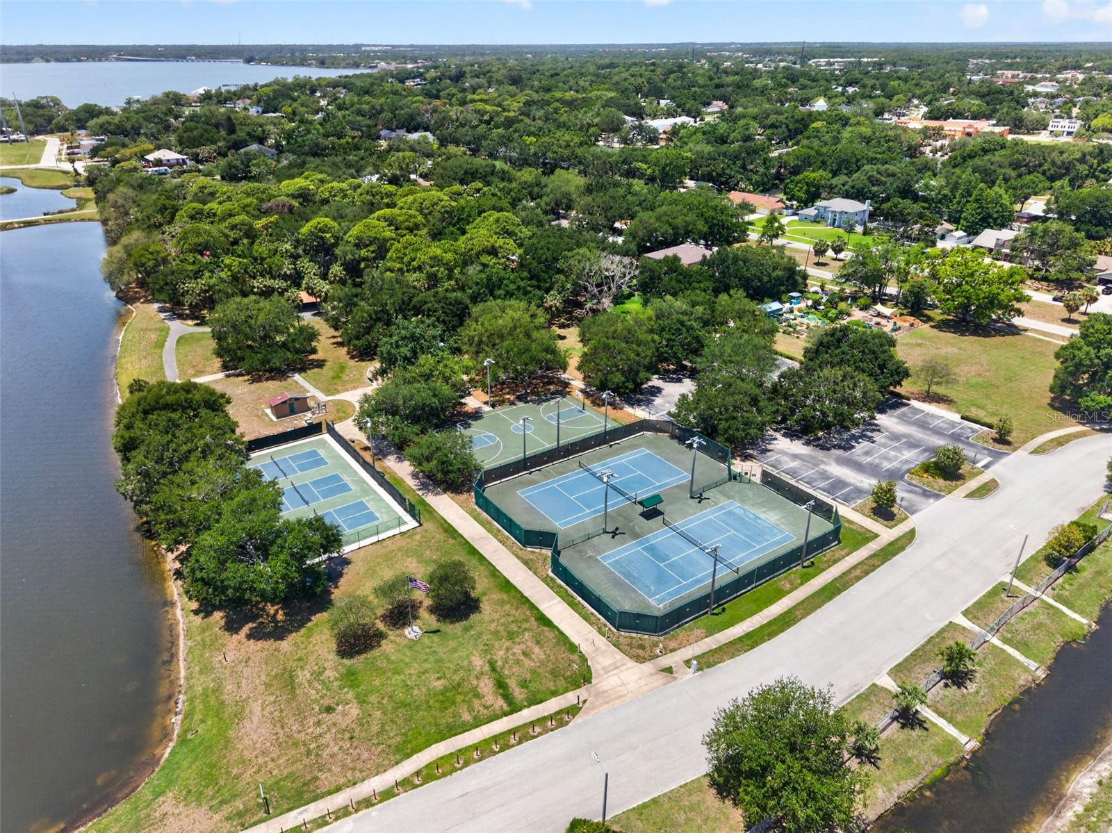 COUNTRY CLUB ADD TO OLDSMAR REV - Residential