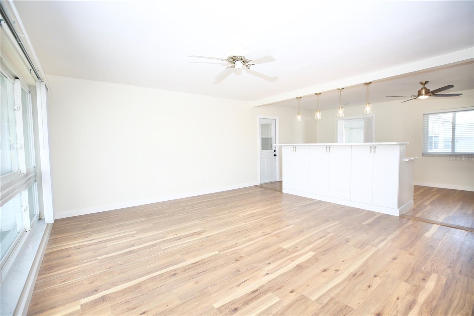 DEL WEBBS SUN CITY FLORIDA UN - Residential