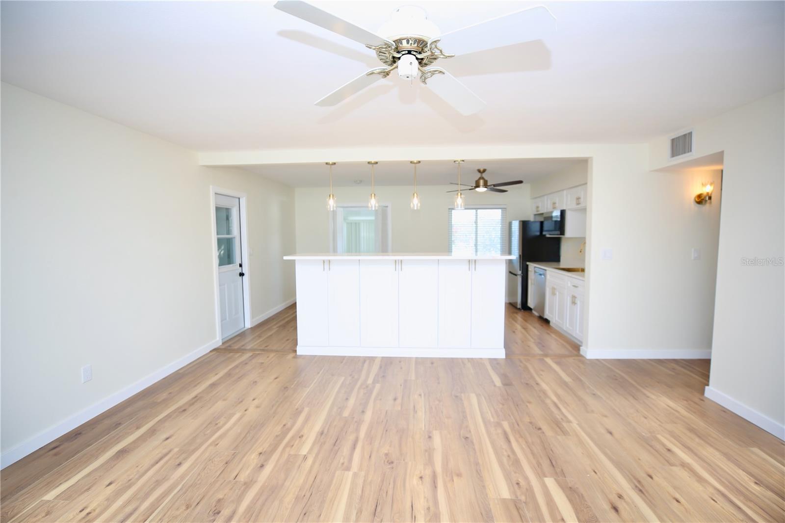 DEL WEBBS SUN CITY FLORIDA UN - Residential