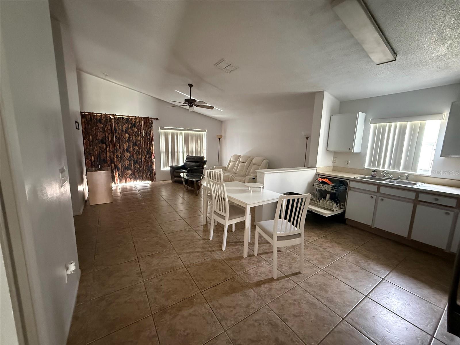 HAMPTON ESTATES - Residential