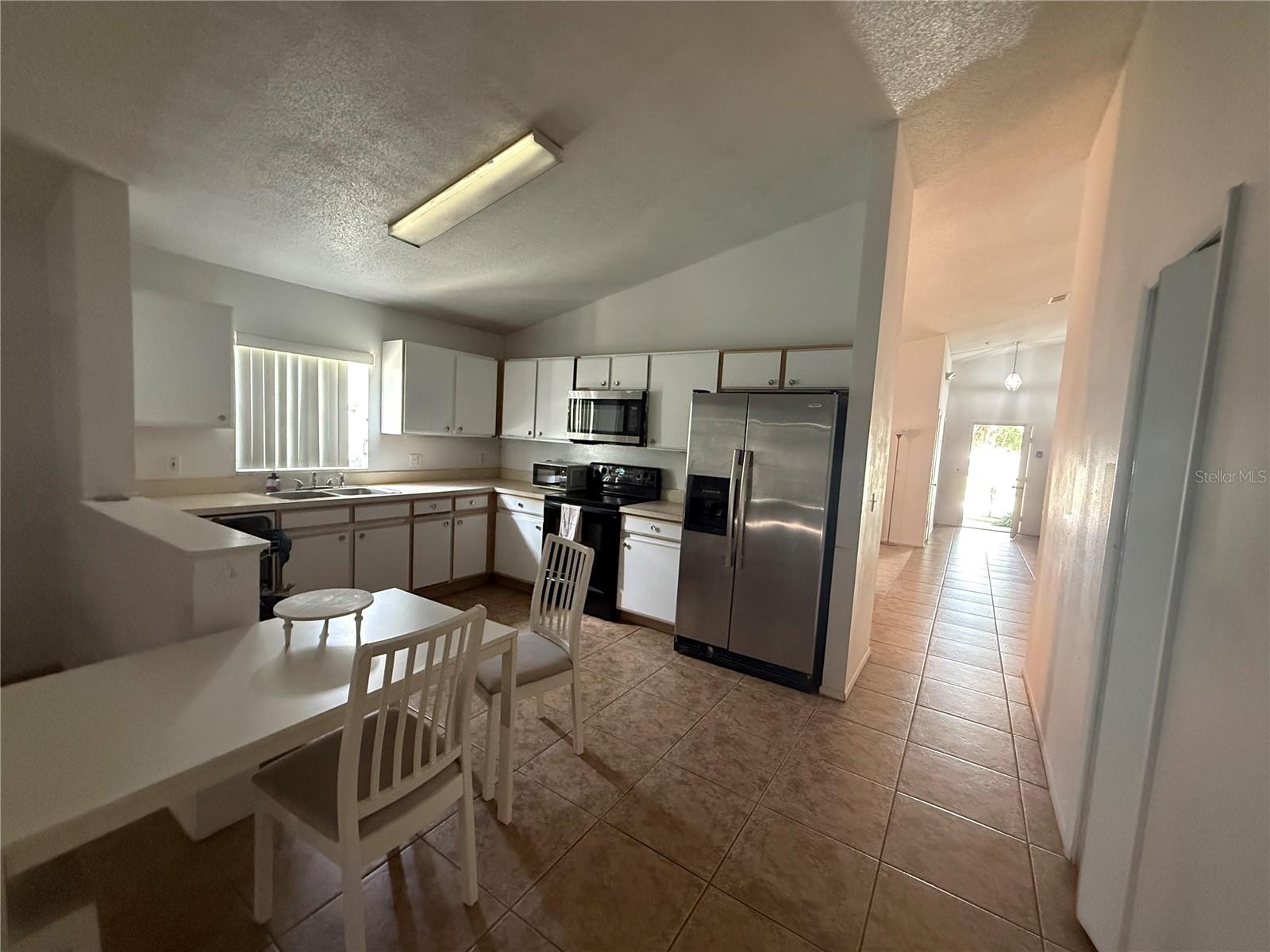 HAMPTON ESTATES - Residential