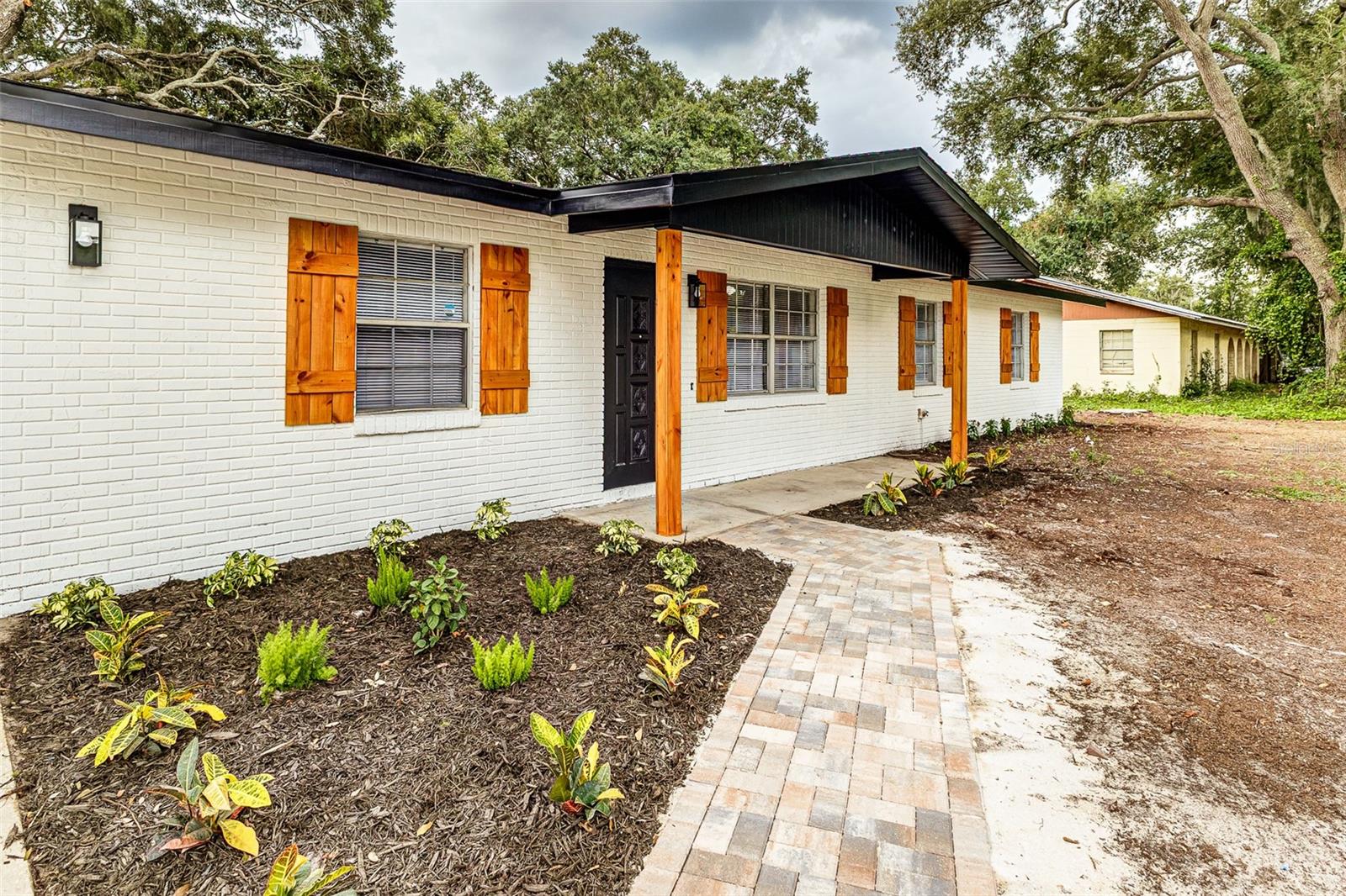 LK DEESON ESTATES - Residential