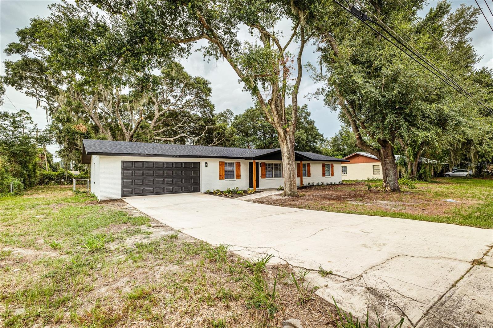LK DEESON ESTATES - Residential