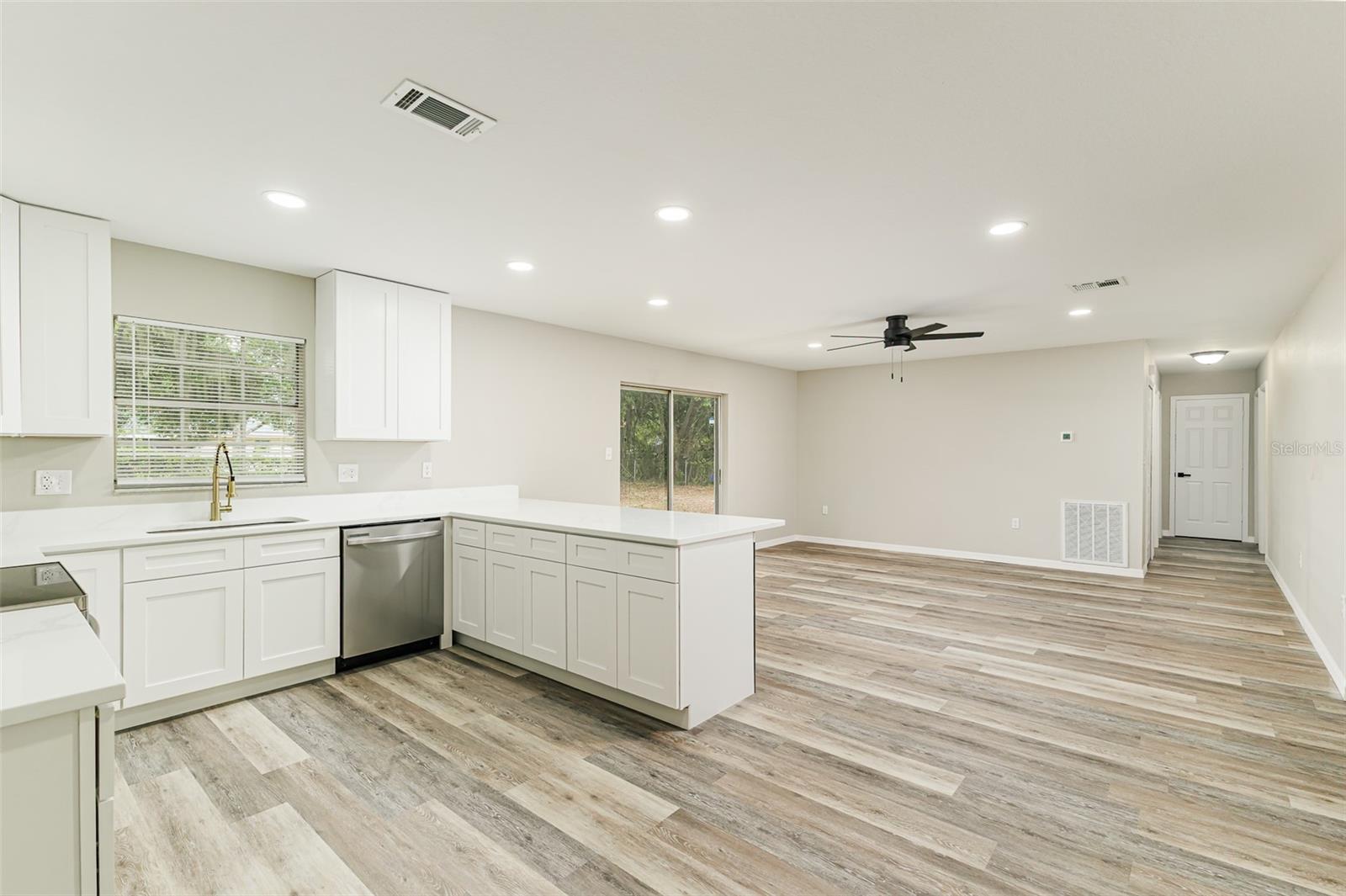LK DEESON ESTATES - Residential