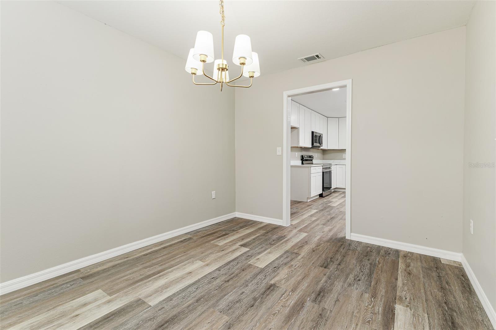 LK DEESON ESTATES - Residential