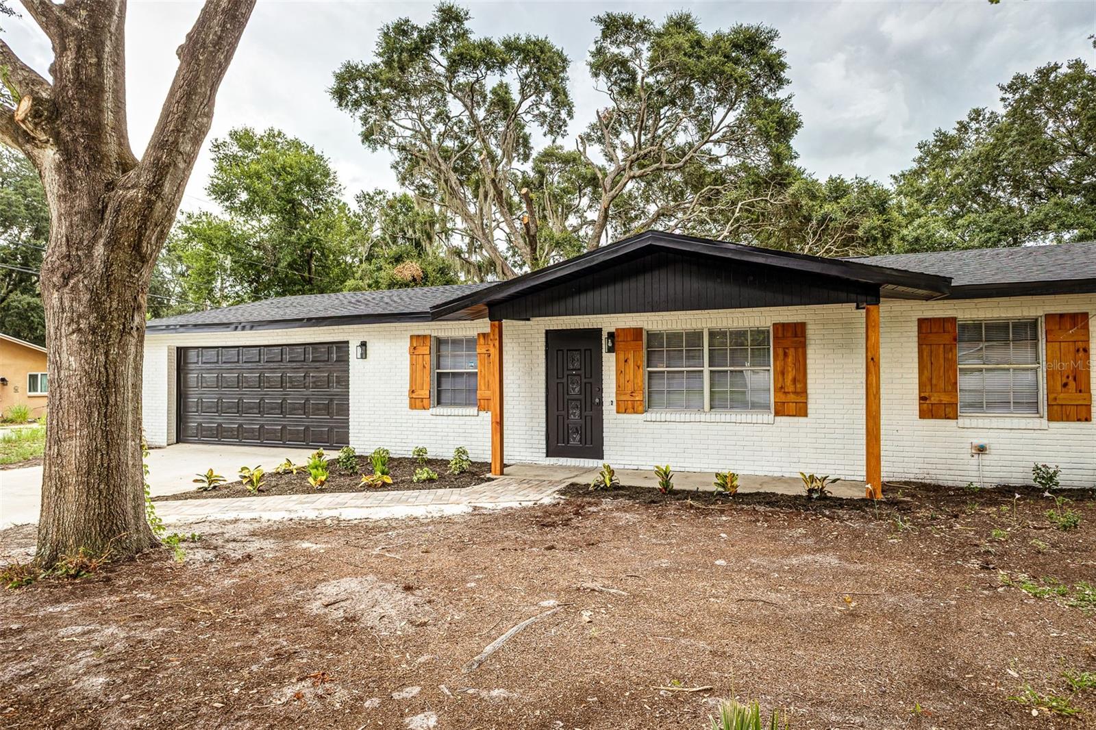 LK DEESON ESTATES - Residential
