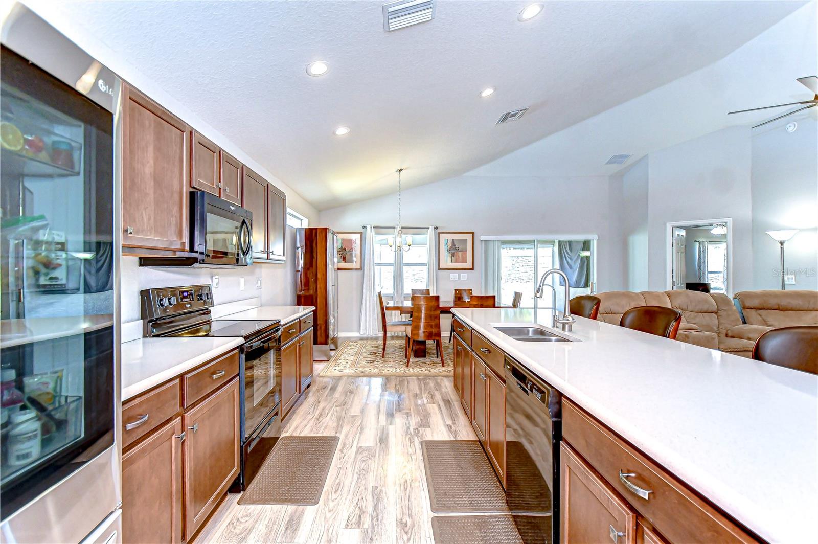 CHAPEL CRK A E U-X PH 01A - Residential Lease
