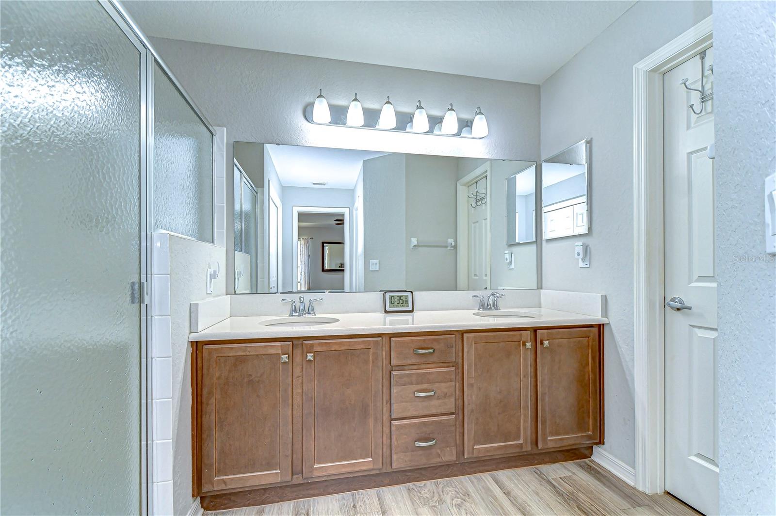 CHAPEL CRK A E U-X PH 01A - Residential Lease