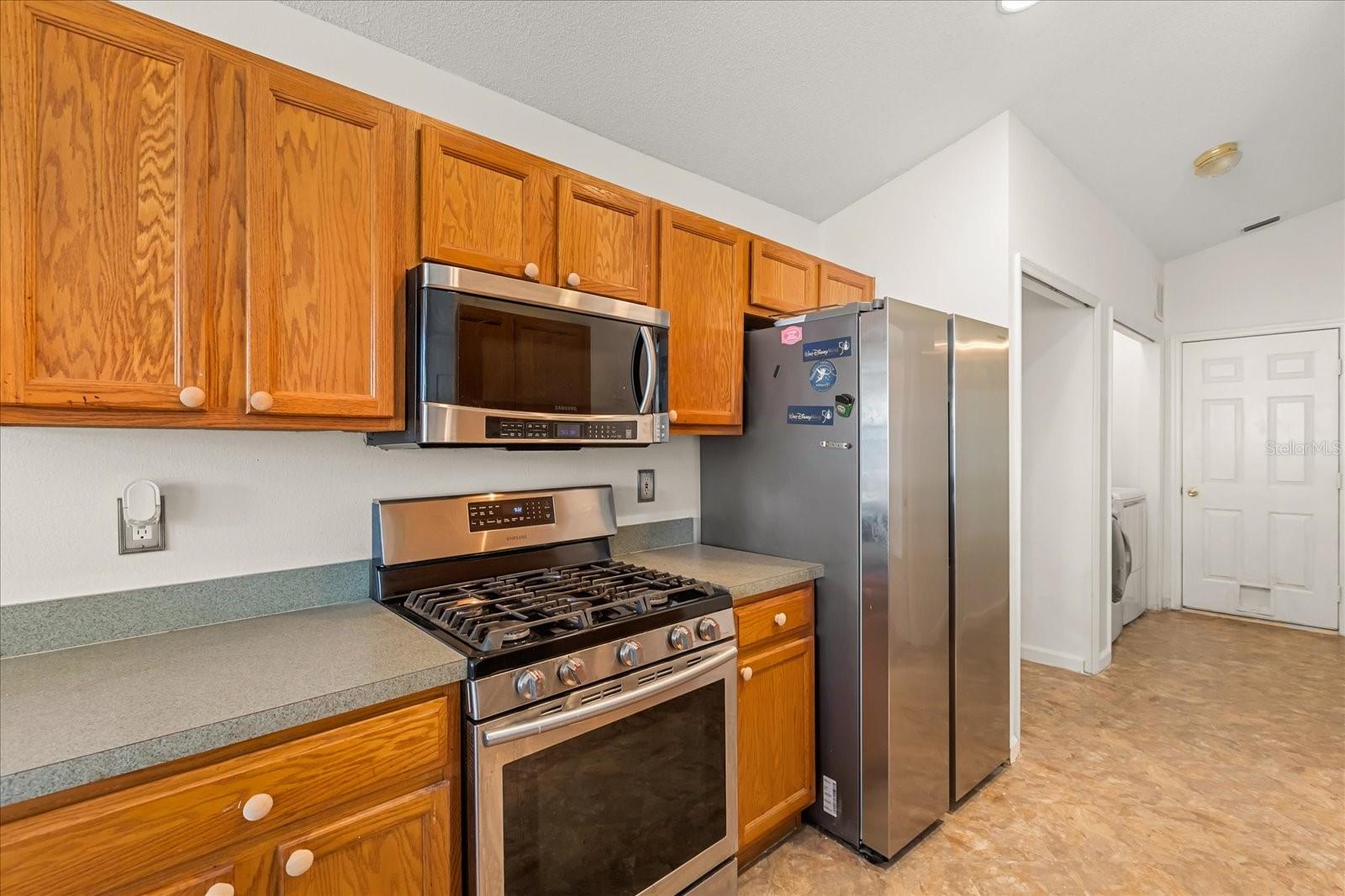 WESTON HILLS SUB - Residential