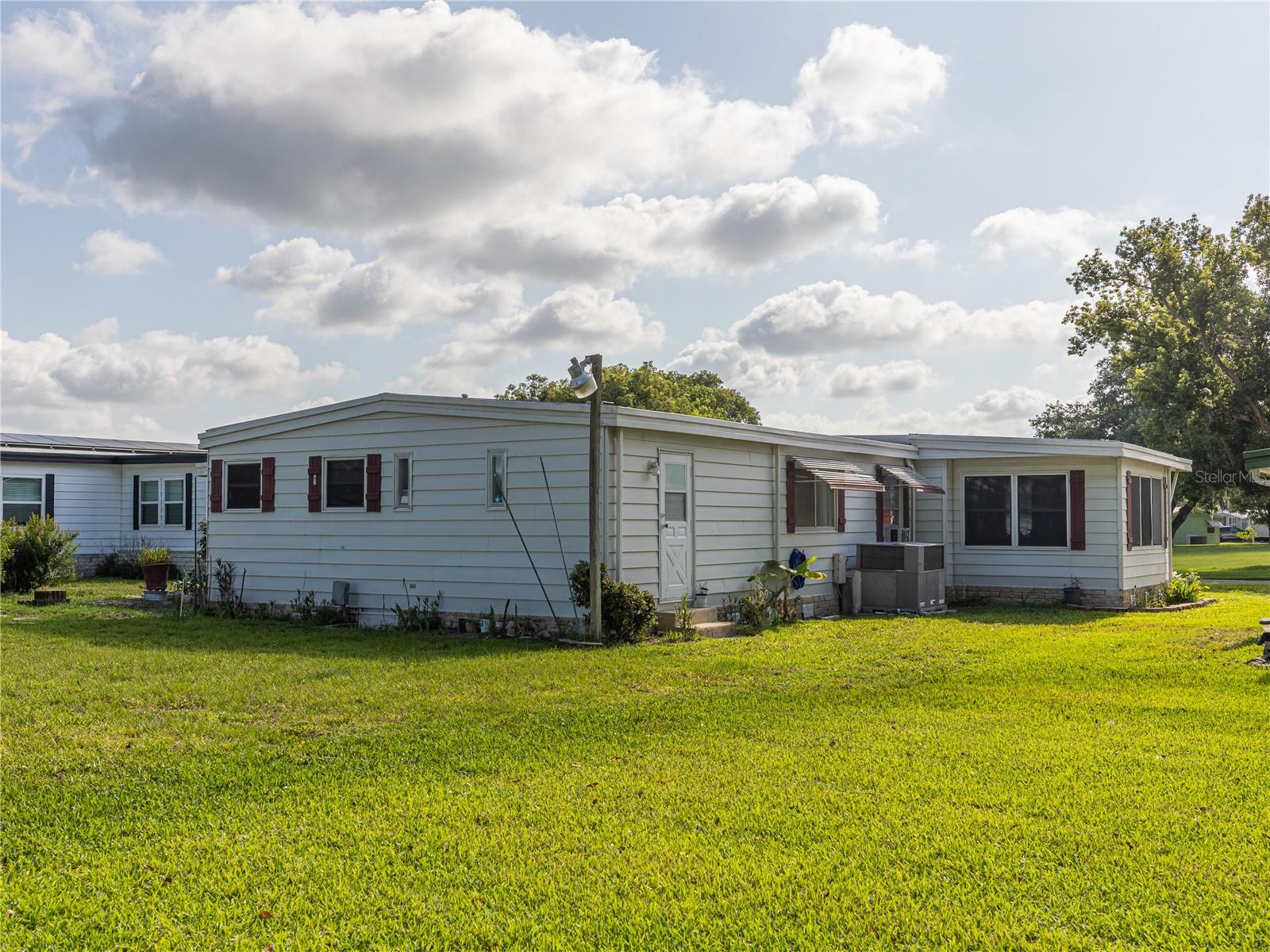 ZELLWOOD STATION - Residential