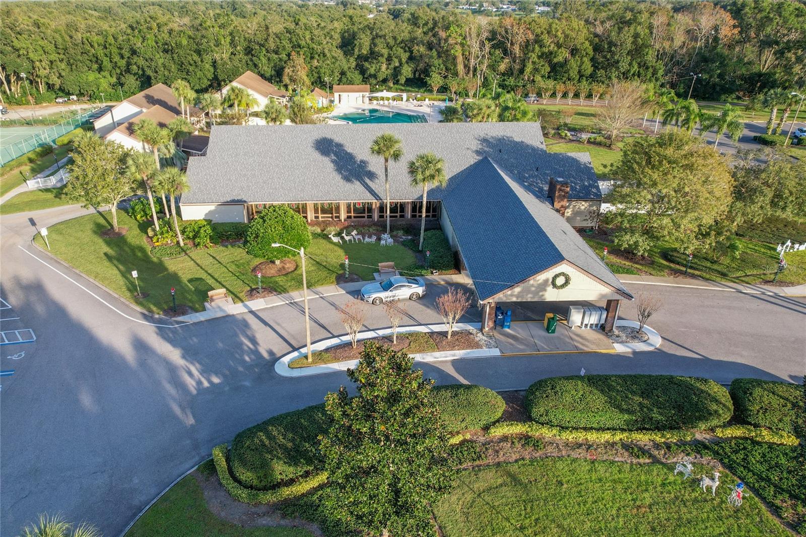 ZELLWOOD STATION - Residential