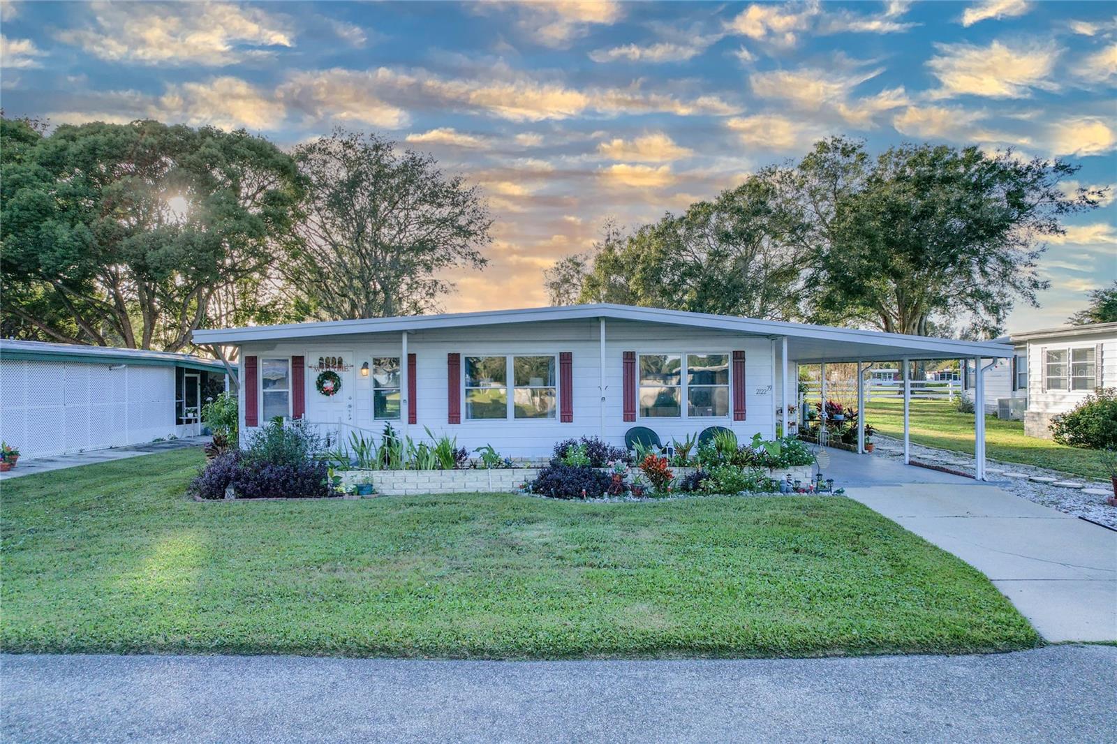 ZELLWOOD STATION - Residential
