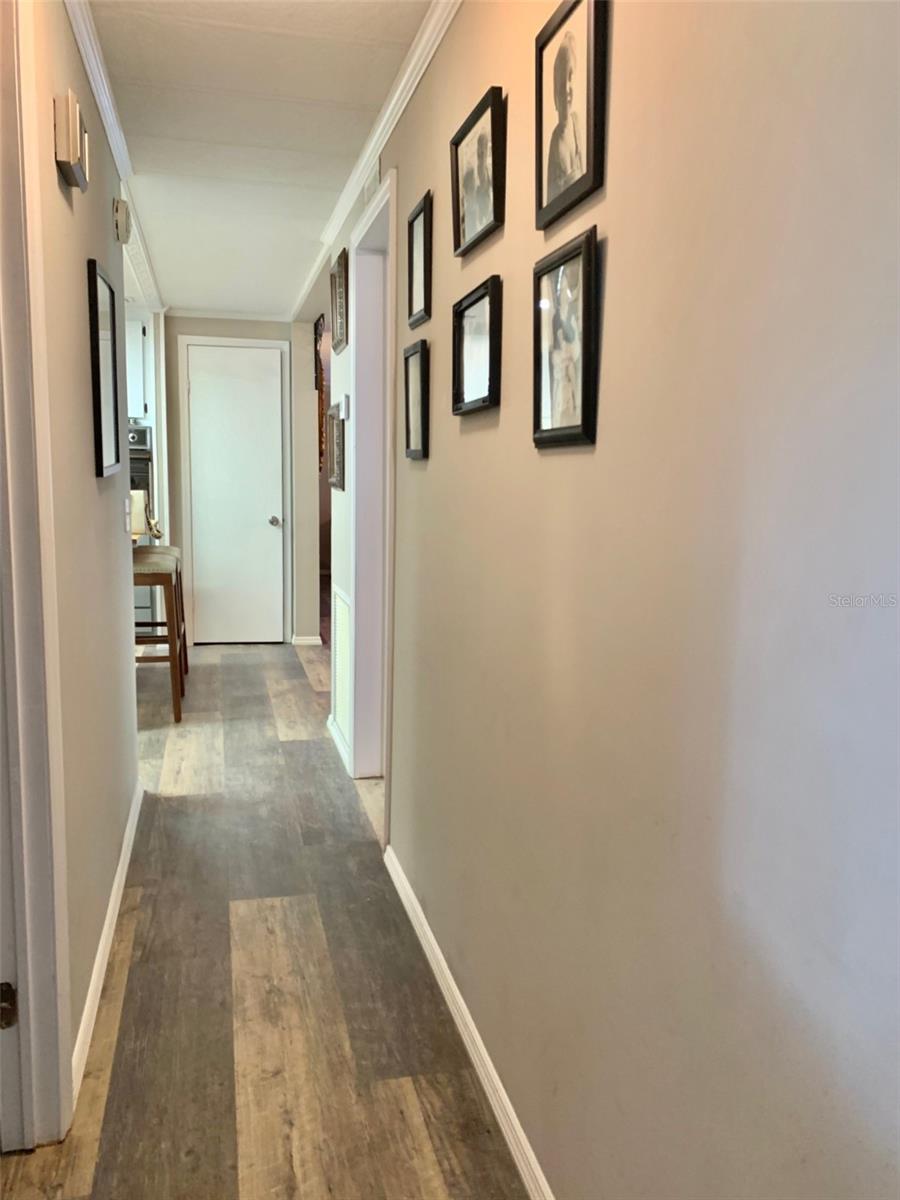 ZELLWOOD STATION - Residential