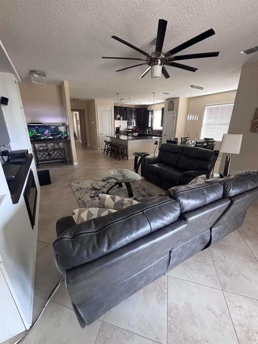 SIGNATURE LAKES PH 3B-2 & 3B-3 - Residential Lease