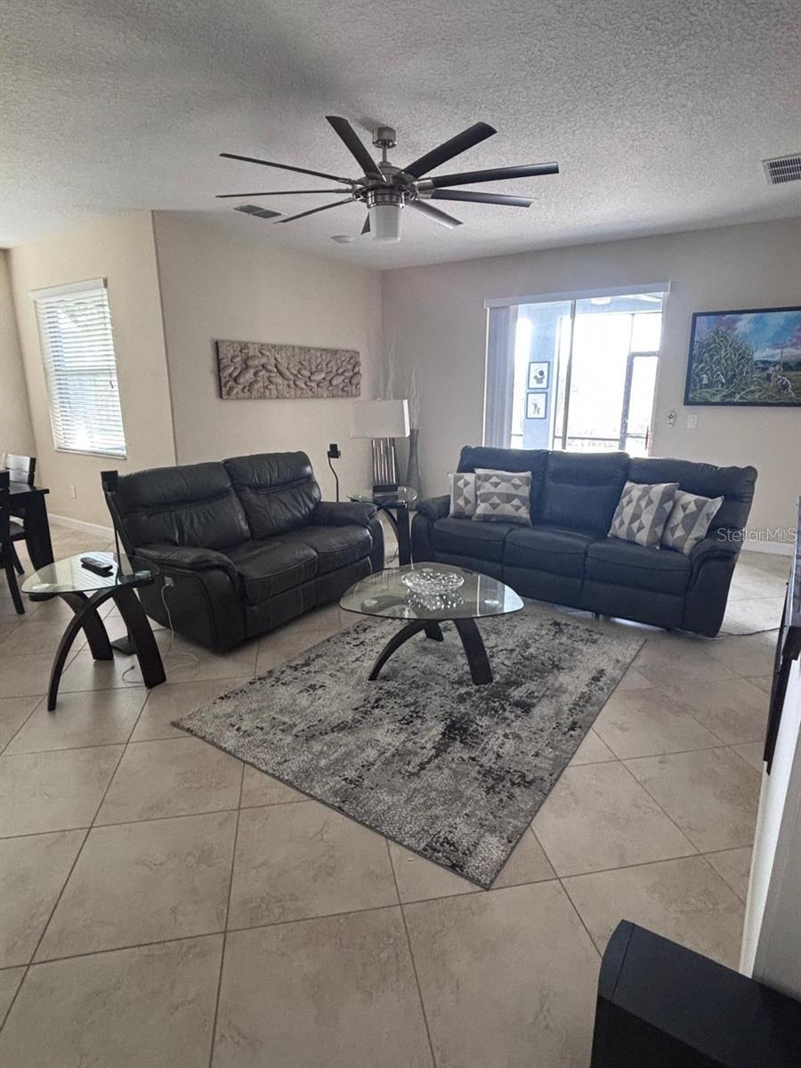 SIGNATURE LAKES PH 3B-2 & 3B-3 - Residential Lease