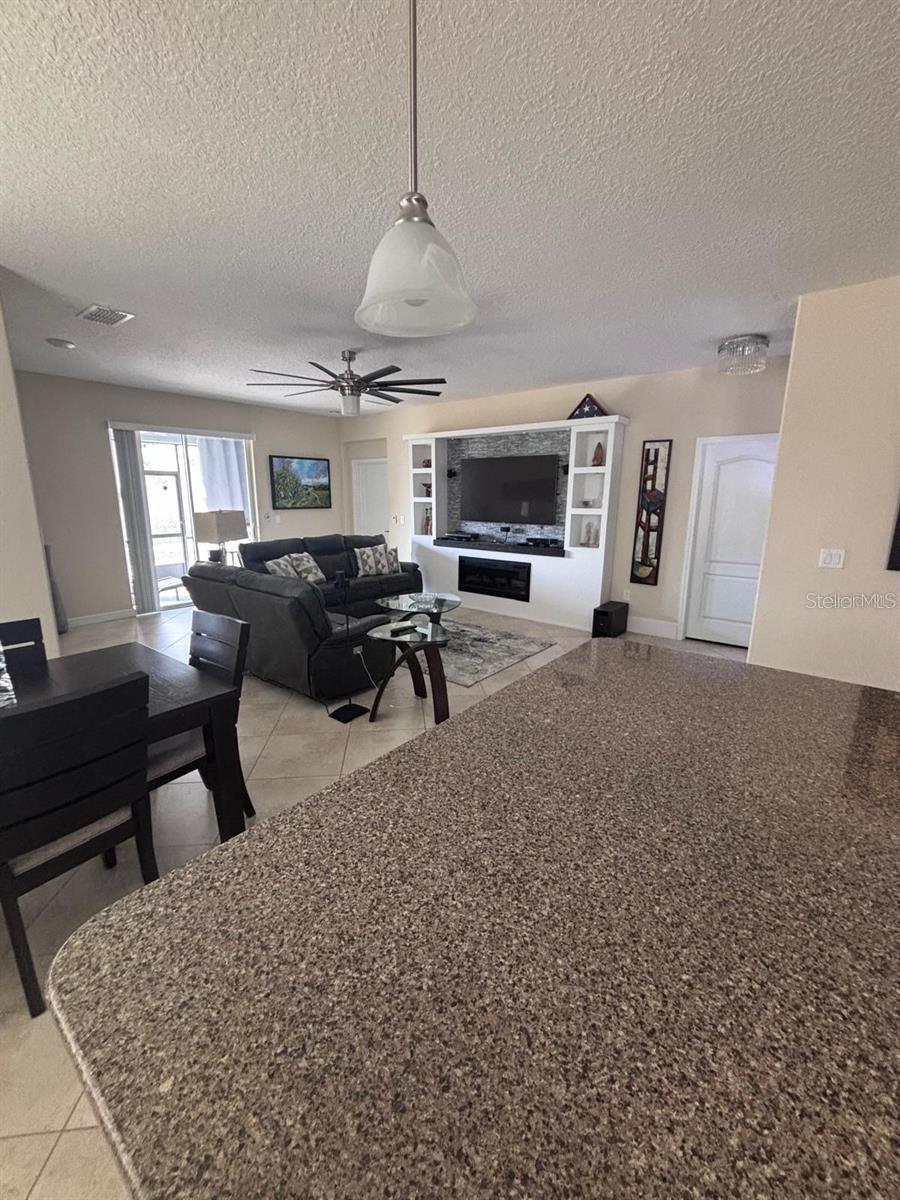 SIGNATURE LAKES PH 3B-2 & 3B-3 - Residential Lease