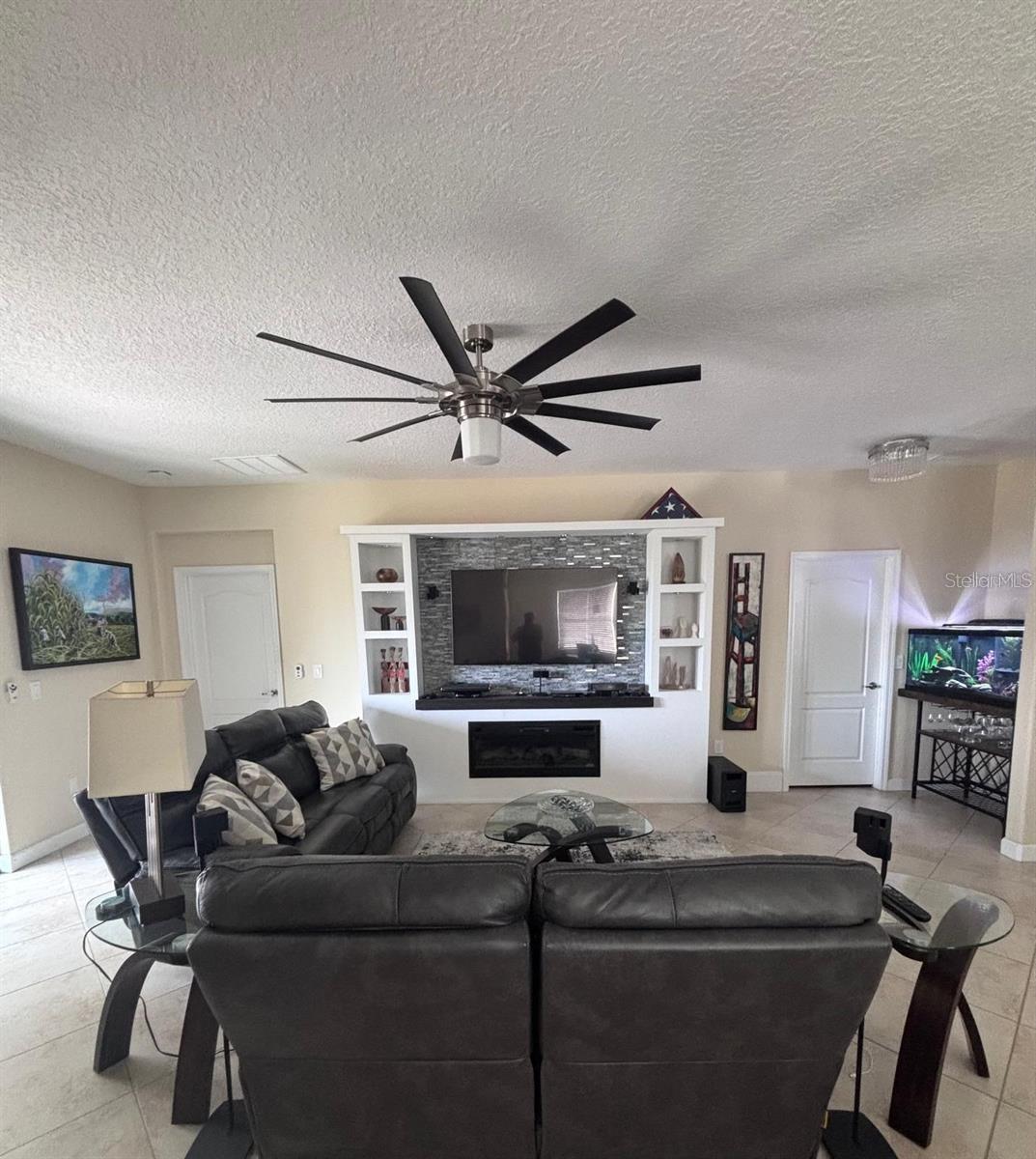 SIGNATURE LAKES PH 3B-2 & 3B-3 - Residential Lease