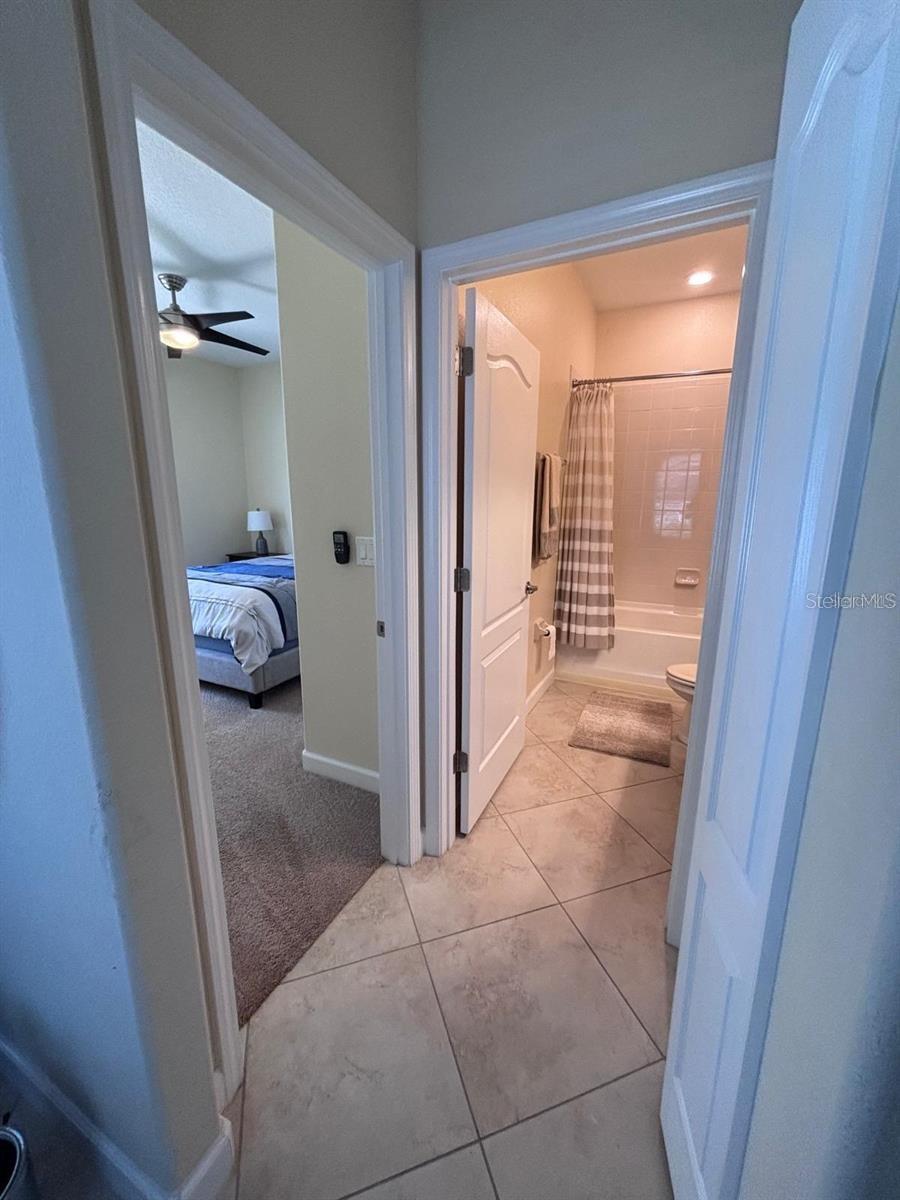SIGNATURE LAKES PH 3B-2 & 3B-3 - Residential Lease