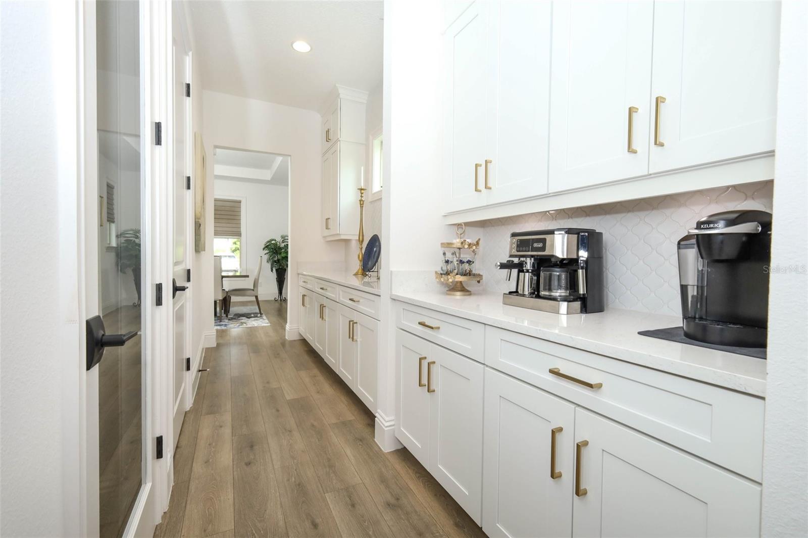 AVALON COVE - Residential
