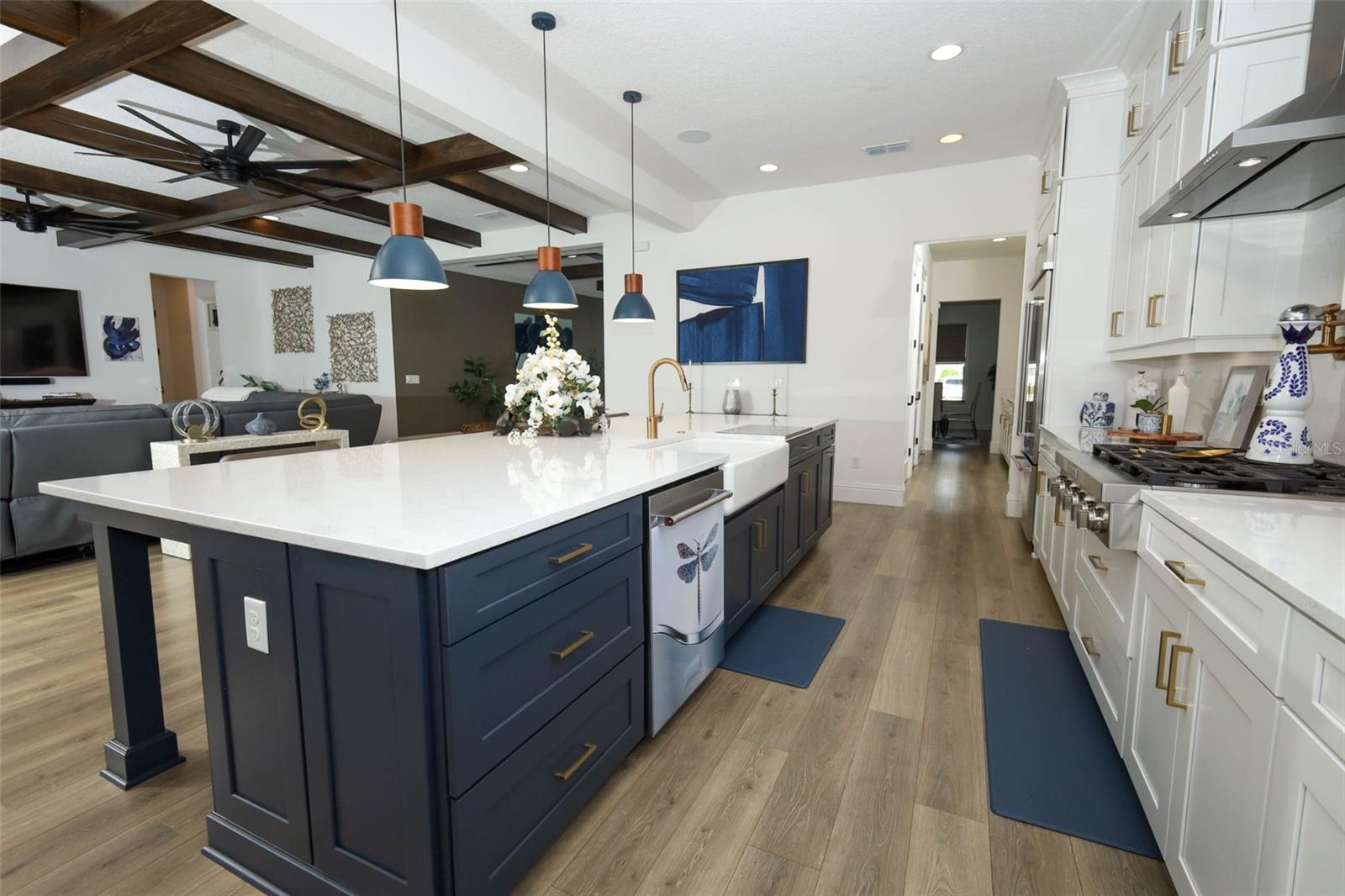 AVALON COVE - Residential