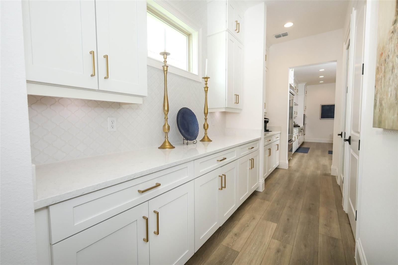 AVALON COVE - Residential