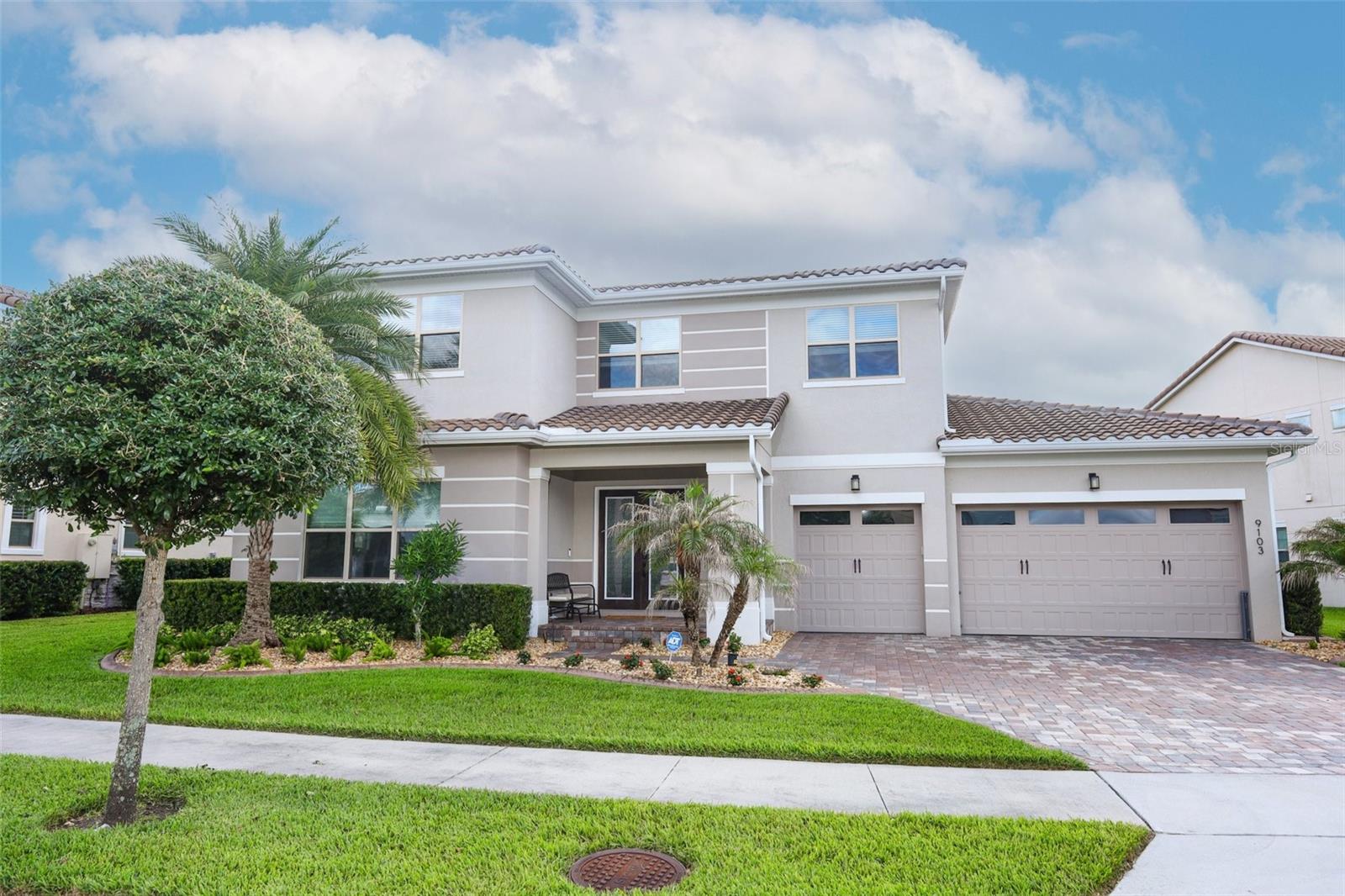 AVALON COVE - Residential