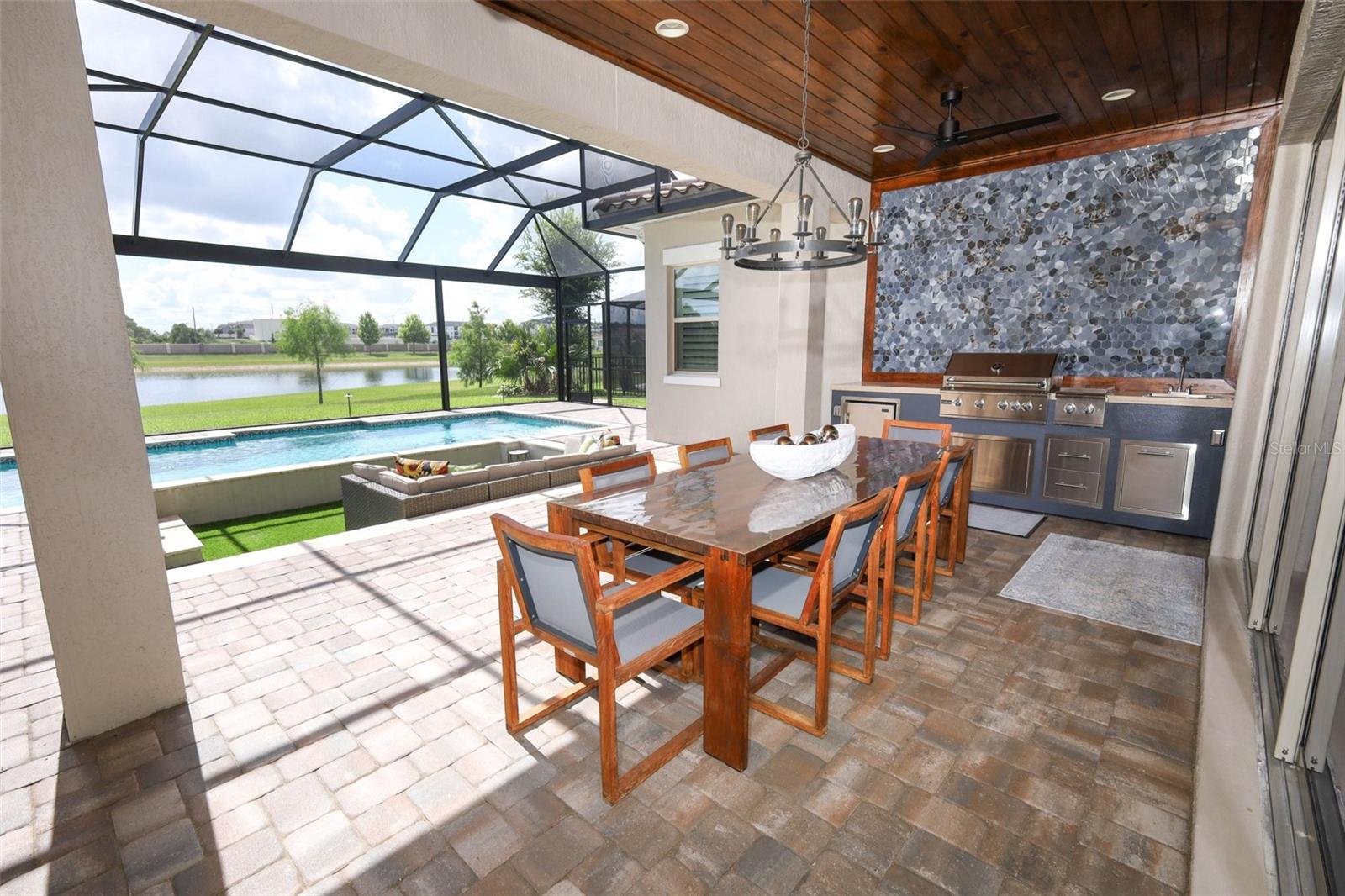 AVALON COVE - Residential