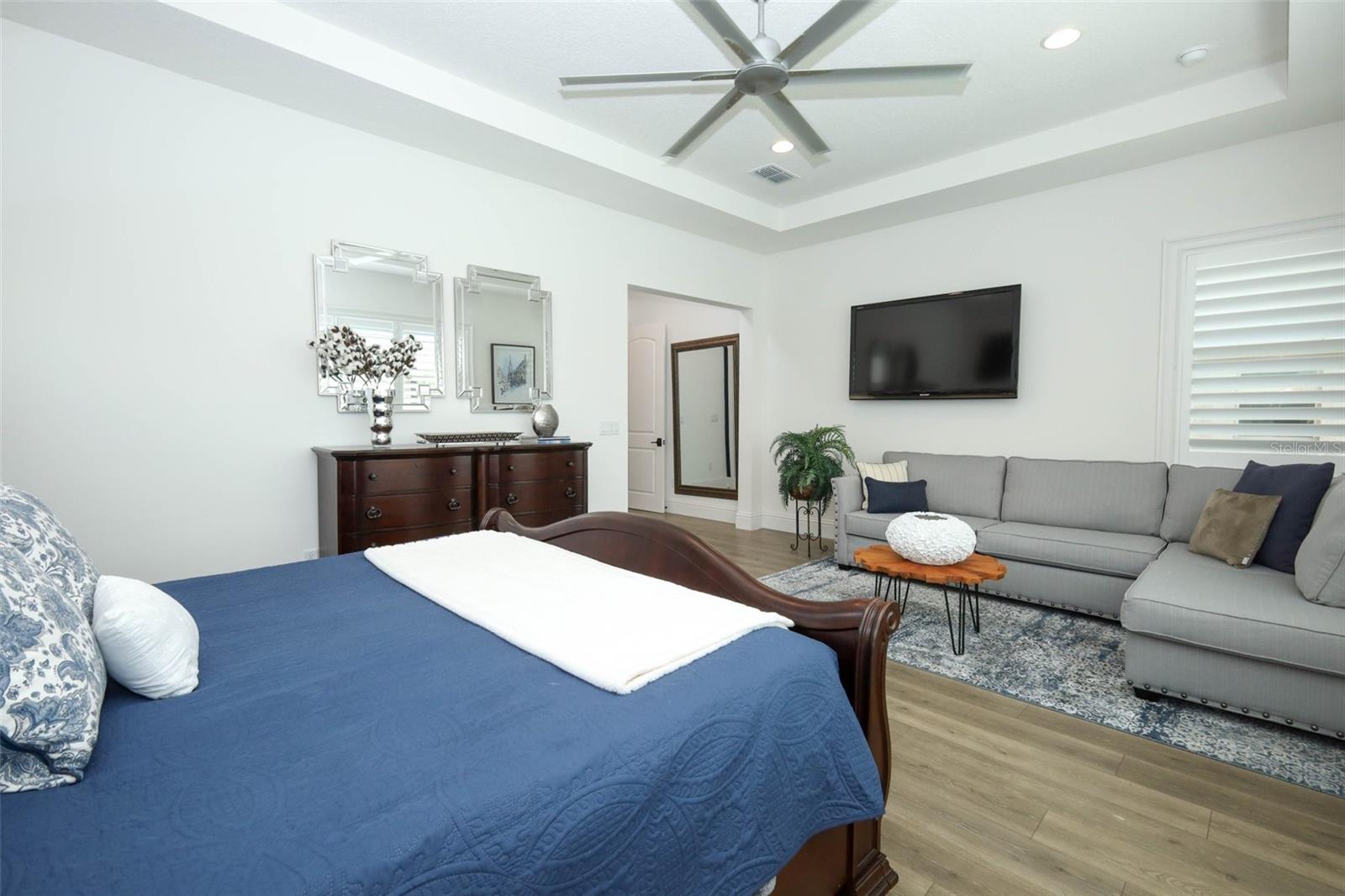 AVALON COVE - Residential