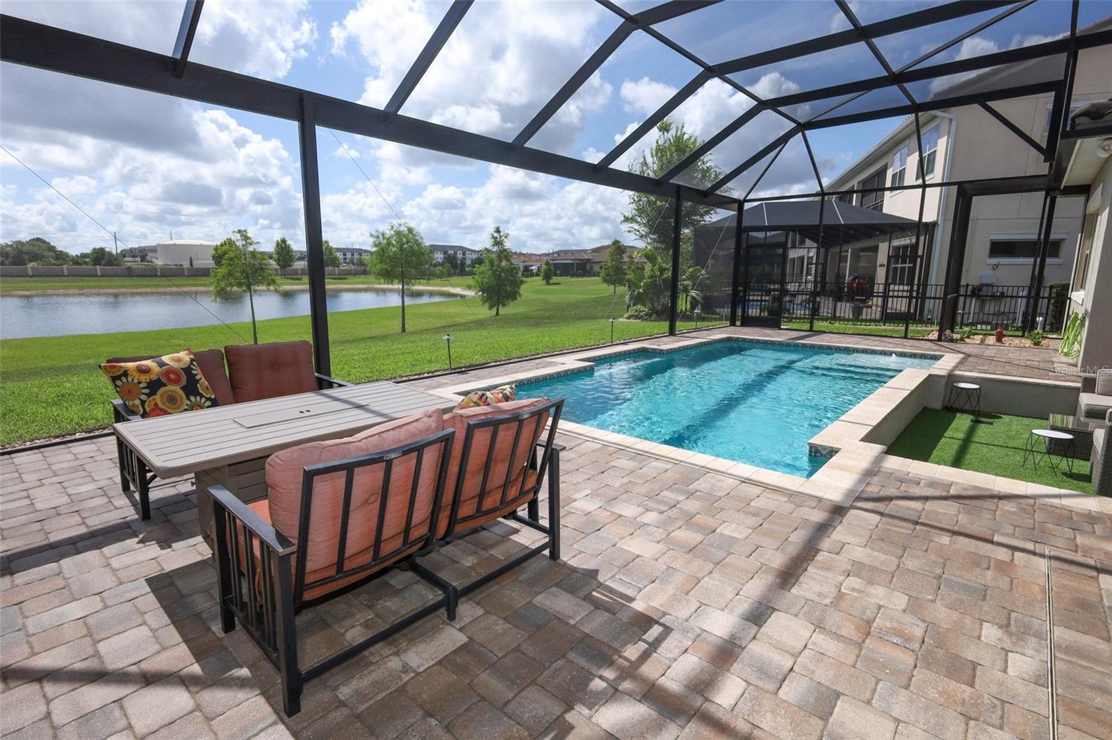 AVALON COVE - Residential