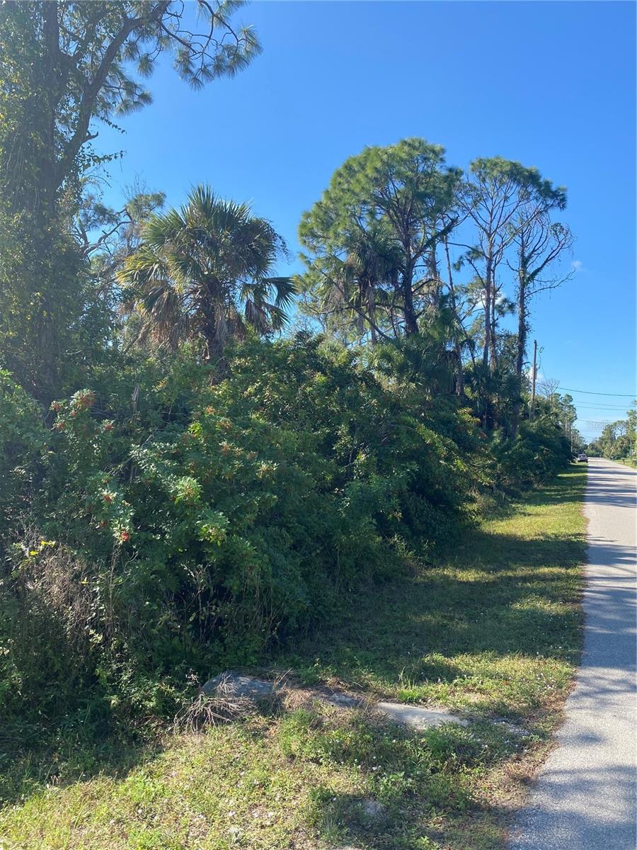 PORT CHARLOTTE SUB 06 - Land